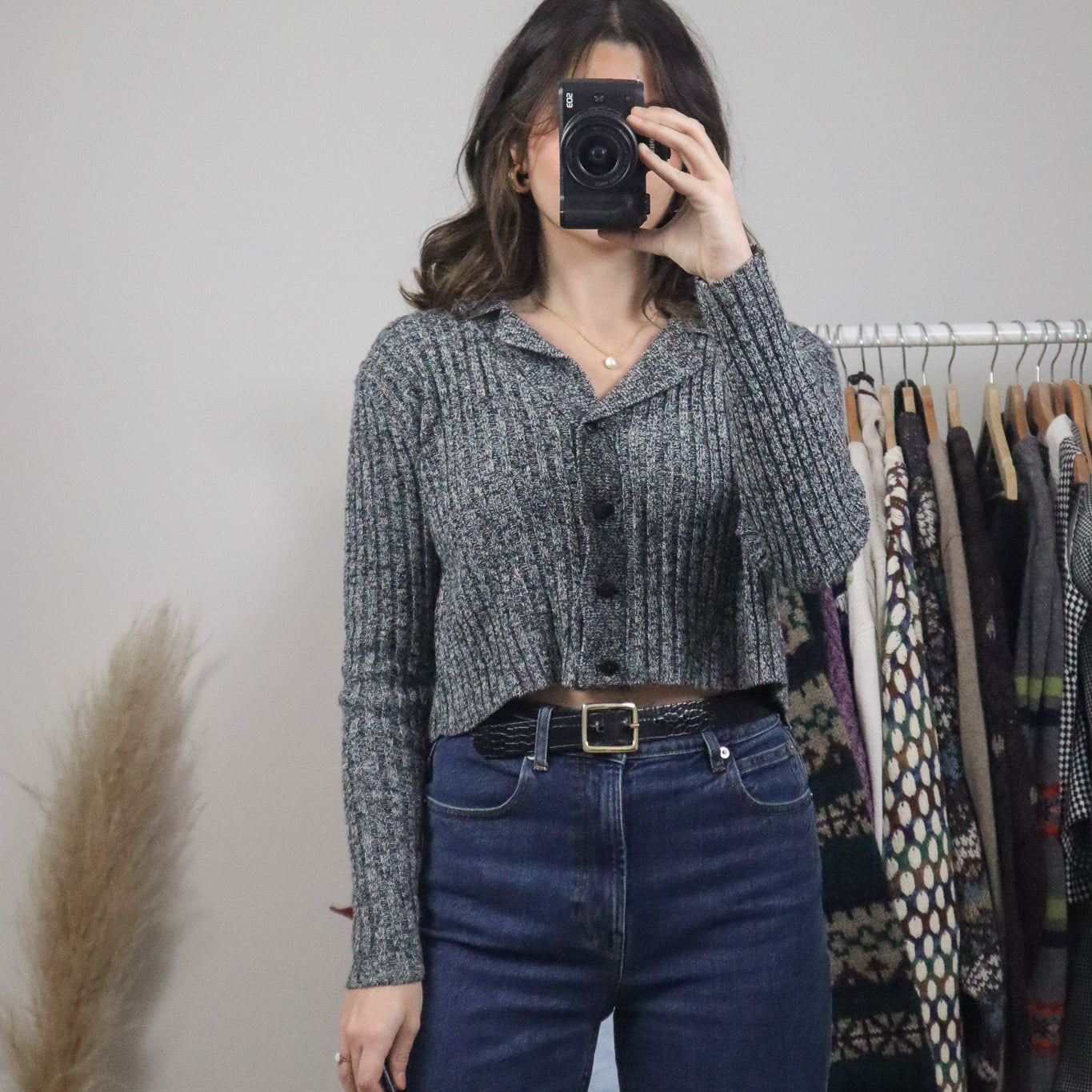 Made in Canada x Vintage x Cropped Button Up Sweater (S/M)