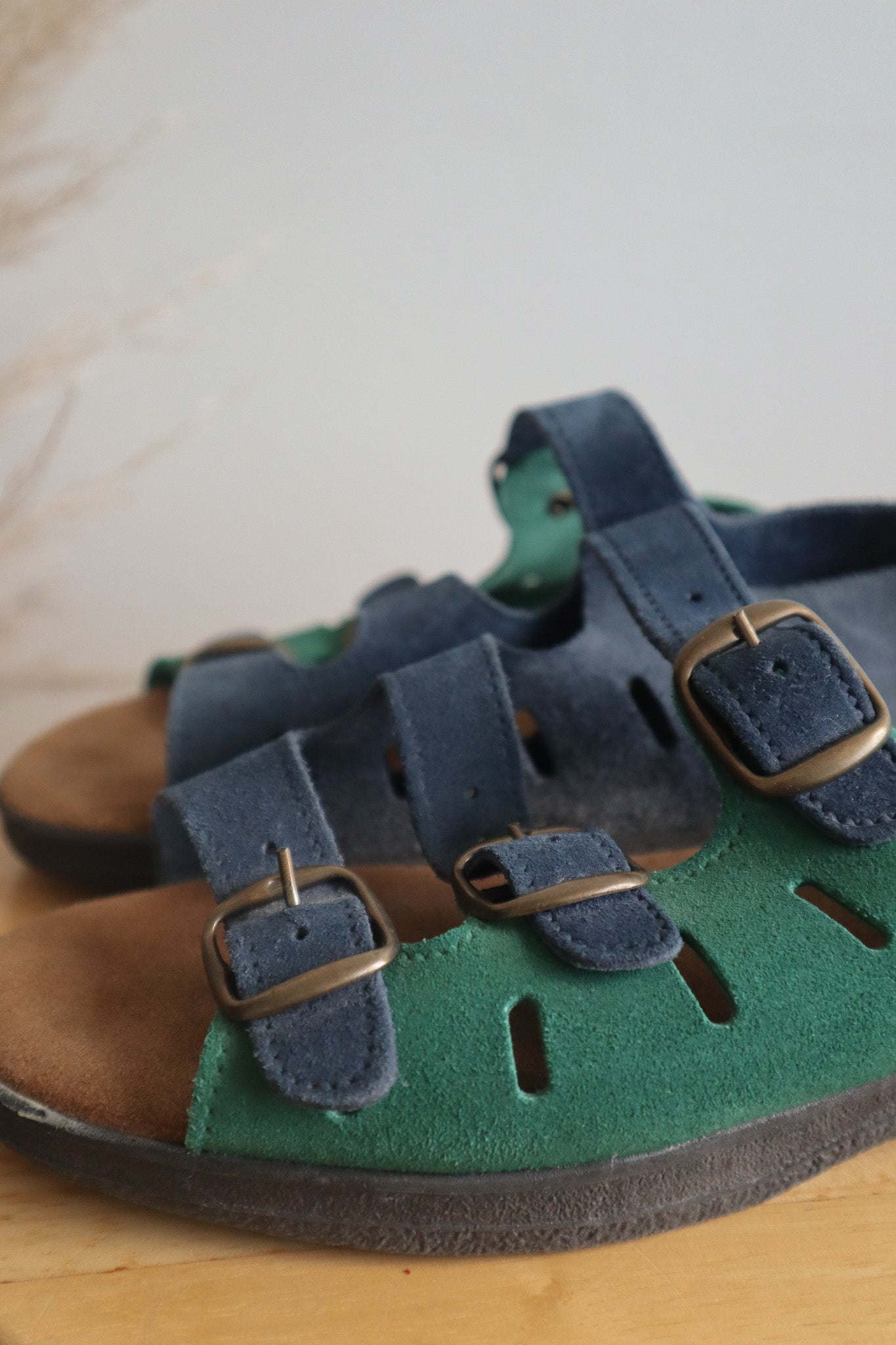 Made in Italy x Vintage x Tow-Toned Suede Sandals (7.5/8)