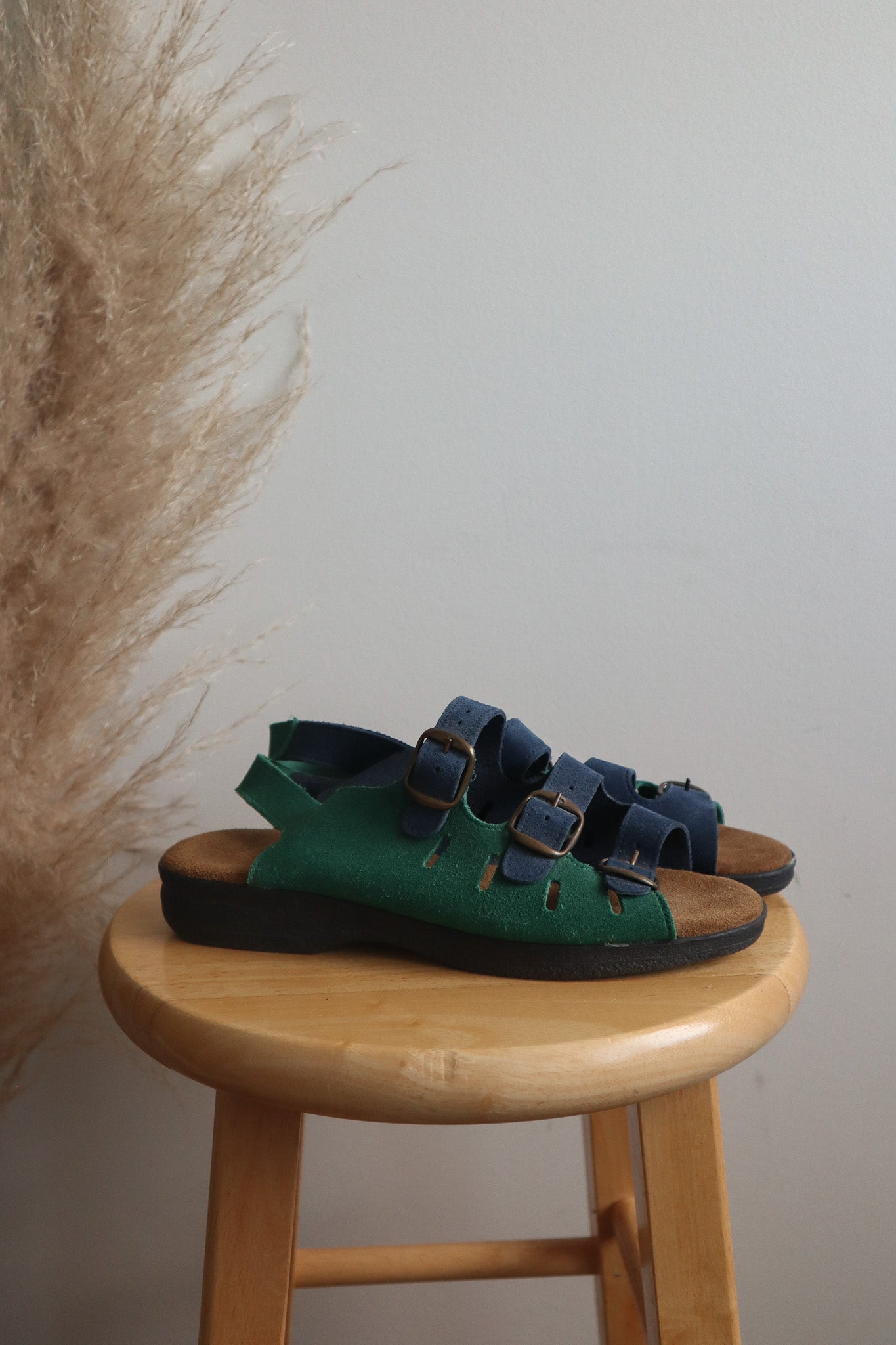 Made in Italy x Vintage x Tow-Toned Suede Sandals (7.5/8)
