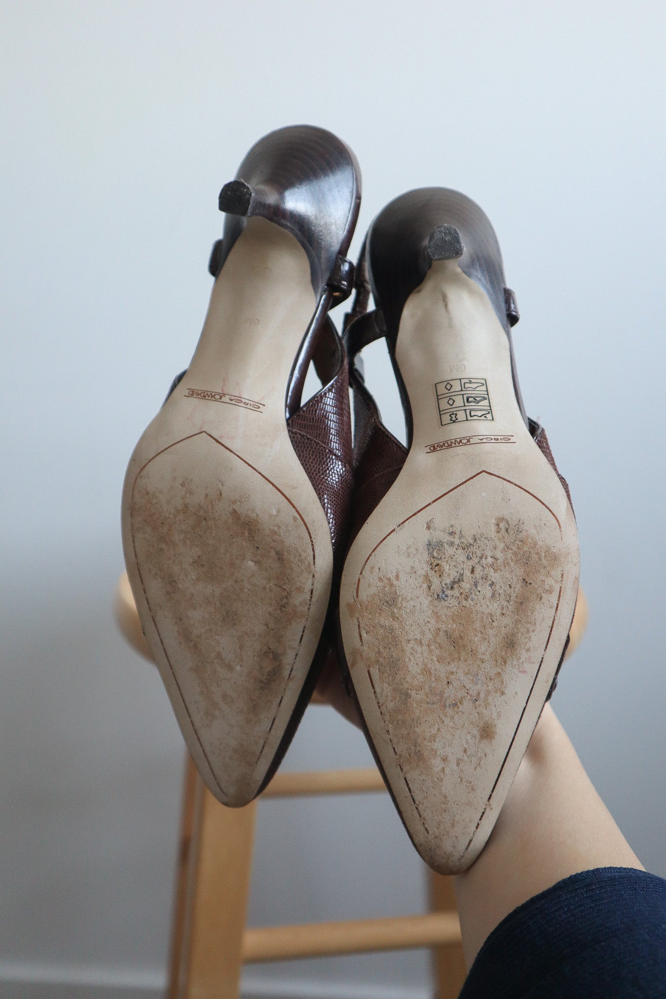 Vintage x Buckle Kitten Heels (5.5/6)
