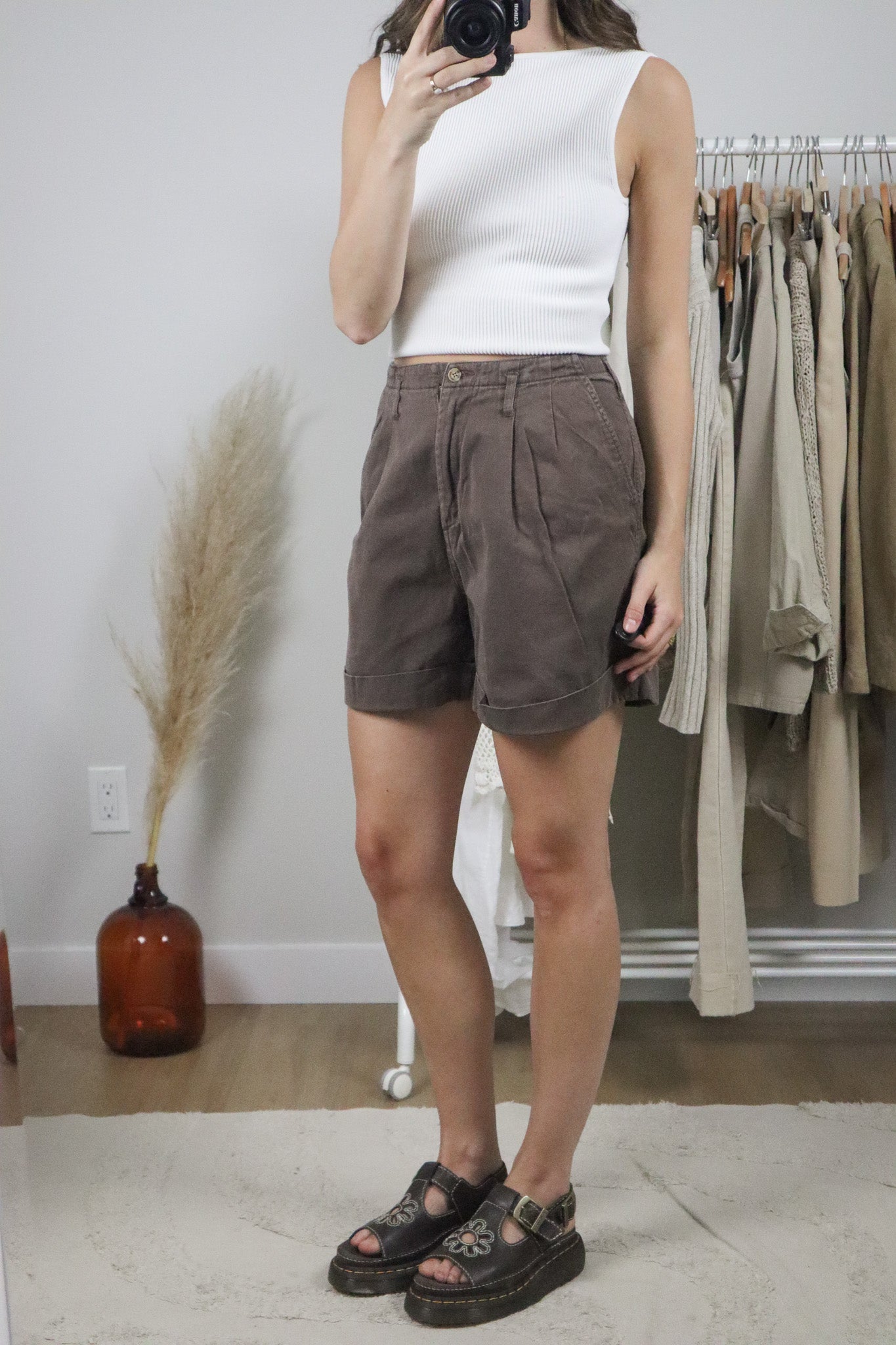 Vintage x Cotton Pleated Cuffed Shorts (12)