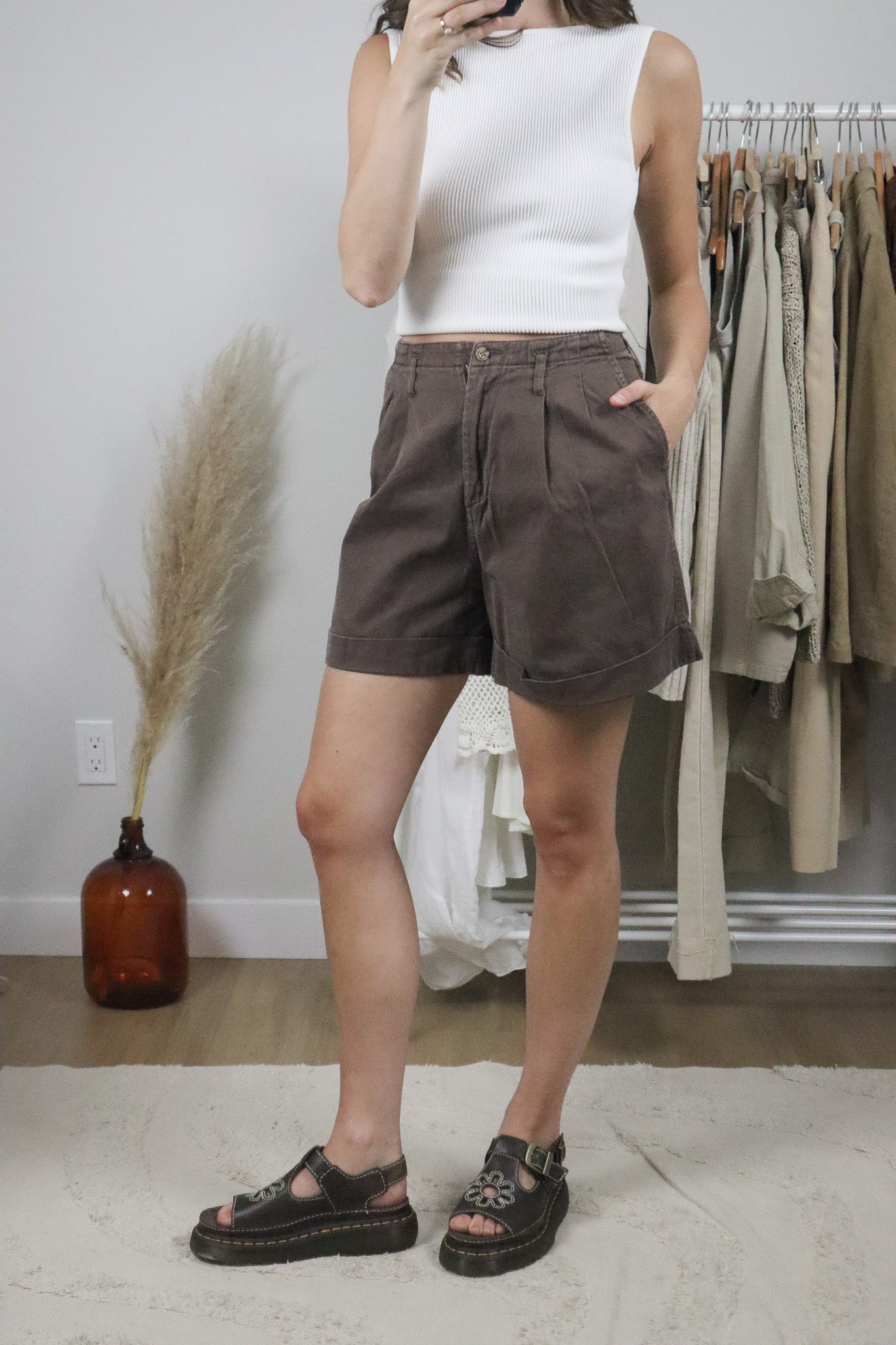 Vintage x Cotton Pleated Cuffed Shorts (12)
