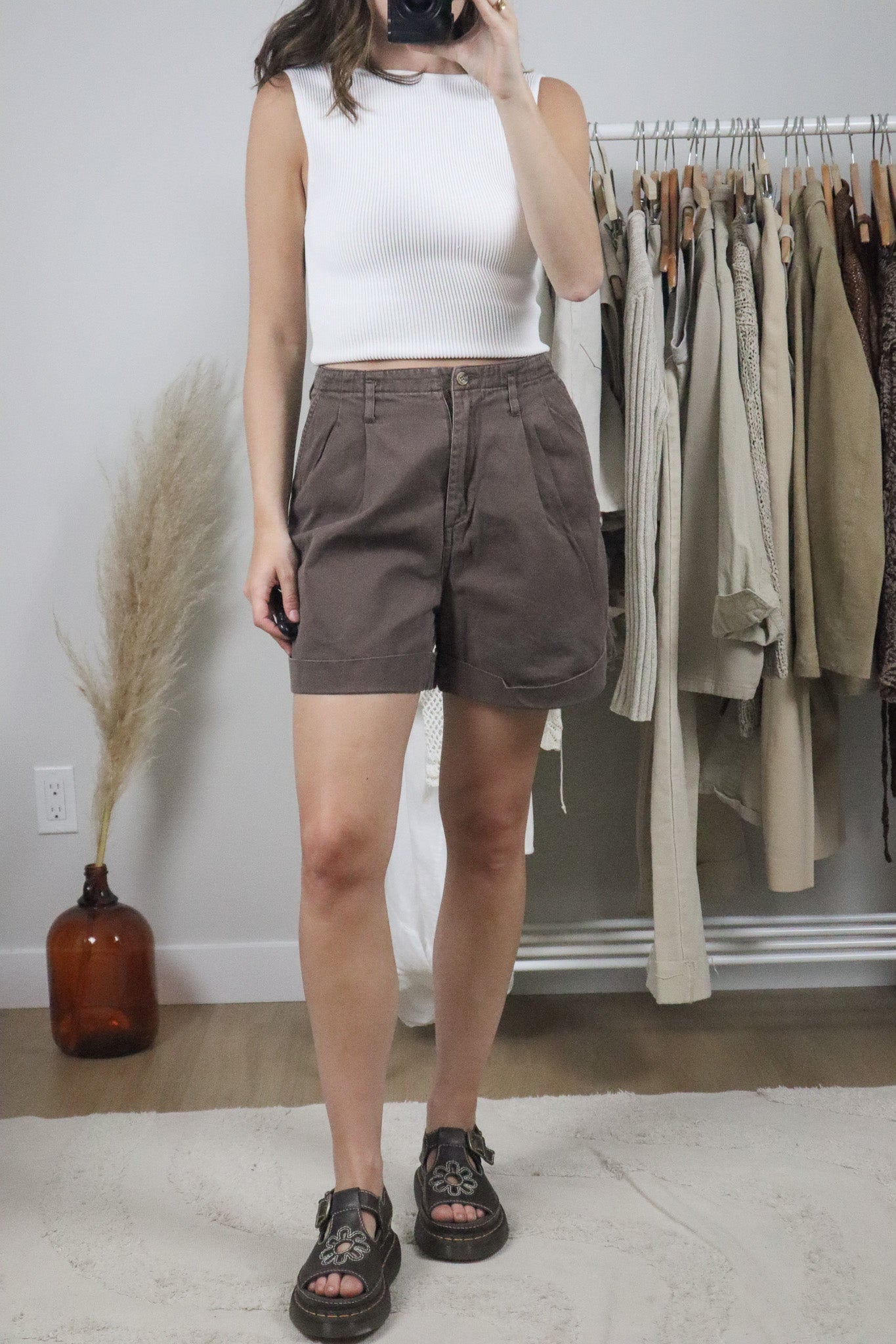 Vintage x Cotton Pleated Cuffed Shorts (12)