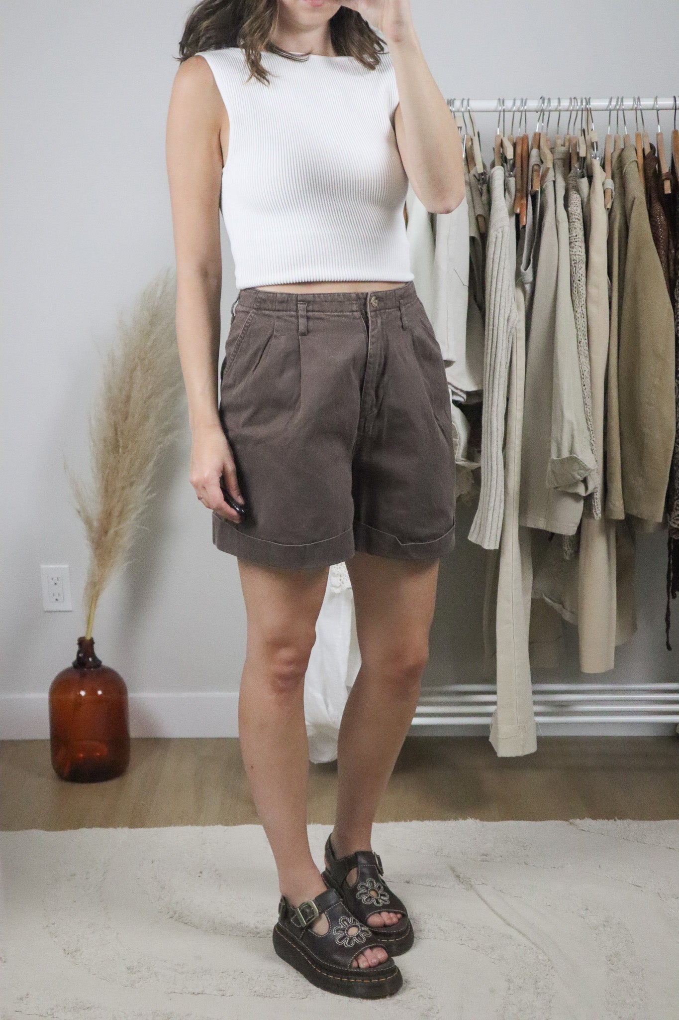 Vintage x Cotton Pleated Cuffed Shorts (12)