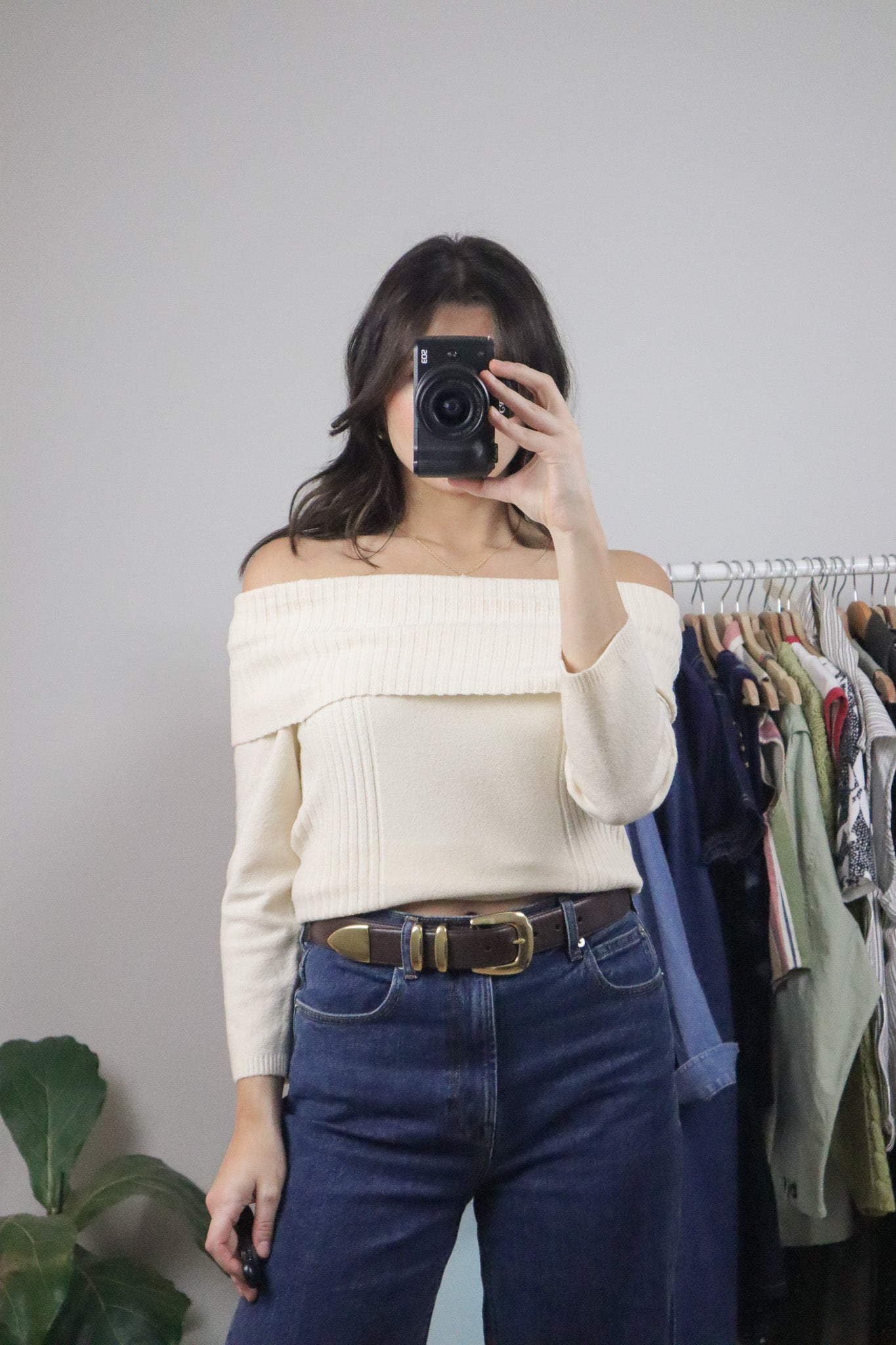 Vintage x Off The Shoulder Knit (M)