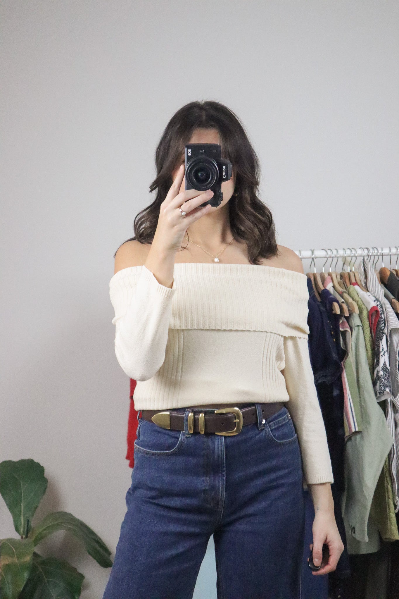Vintage x Off The Shoulder Knit (M)