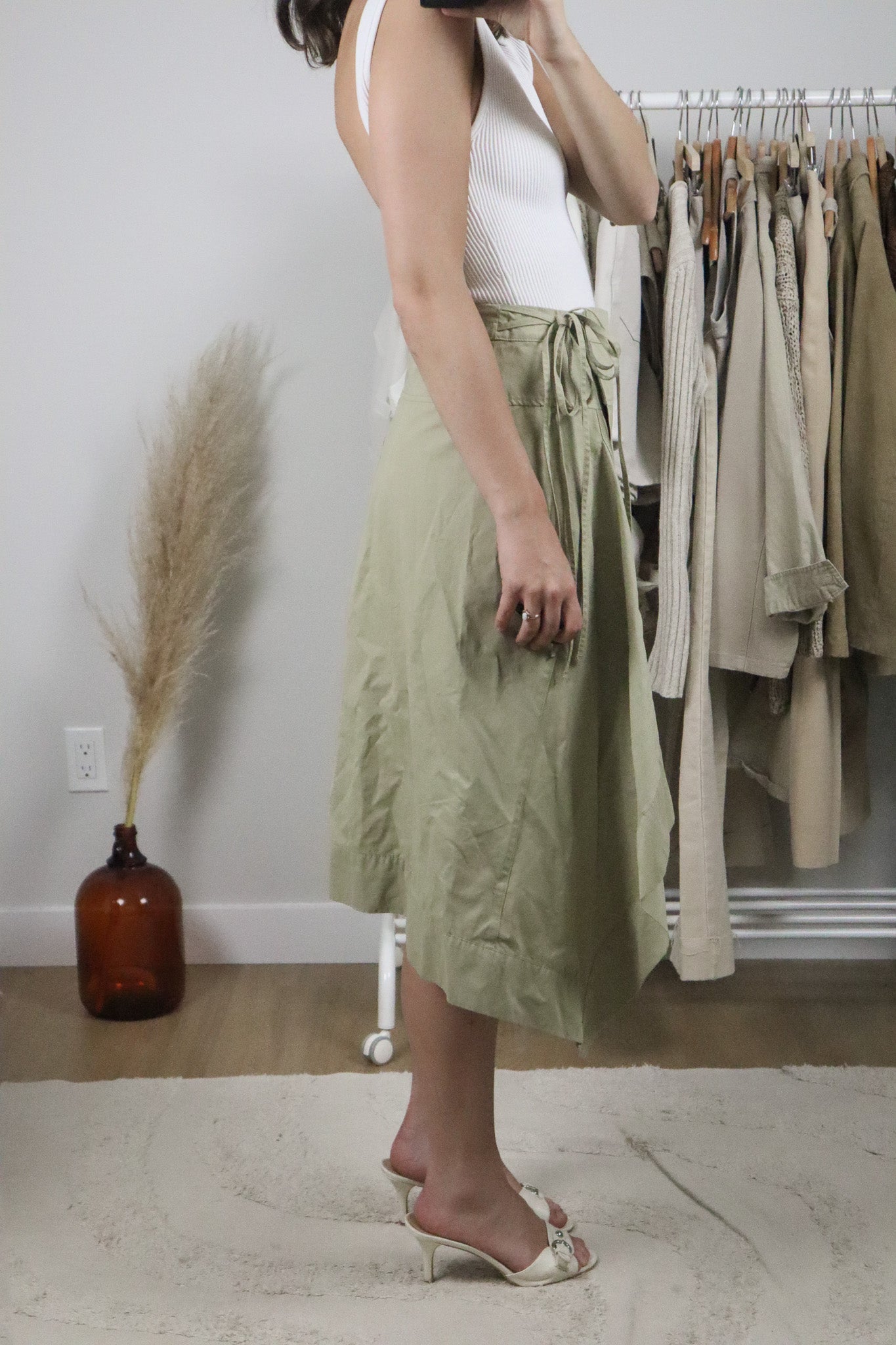 NWT x Modern x Asymmetrical Skirt (4/6)