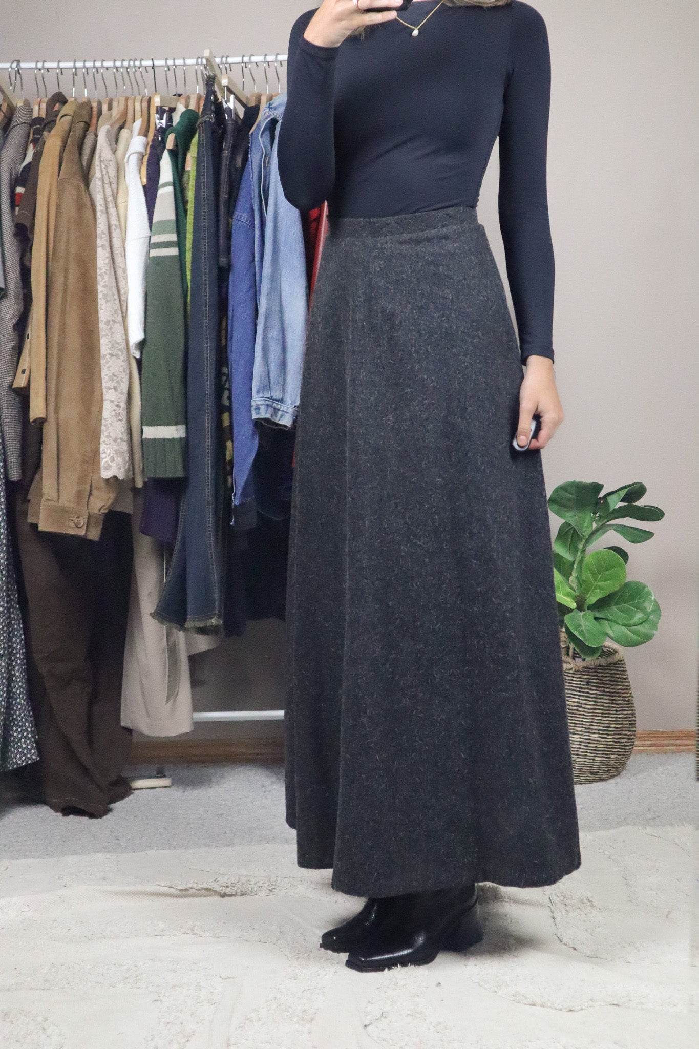 Made in Canada x Vintage x 70s Wool Blend Maxi Skirt (2)
