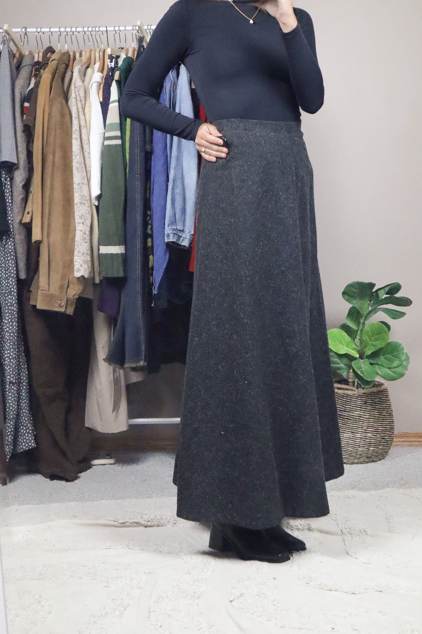 Made in Canada x Vintage x 70s Wool Blend Maxi Skirt (2)