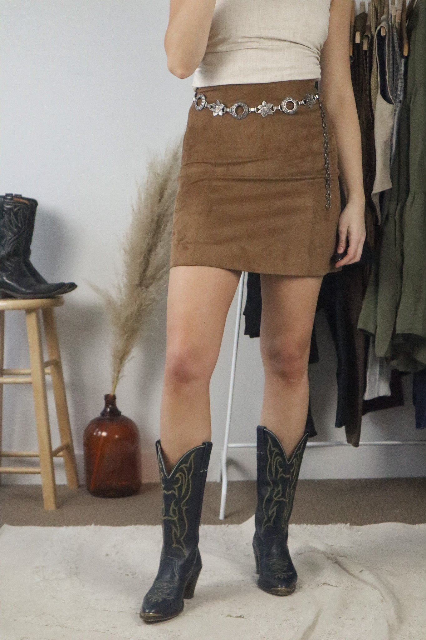 Babaton x Suede Like Mini Skirt (2)