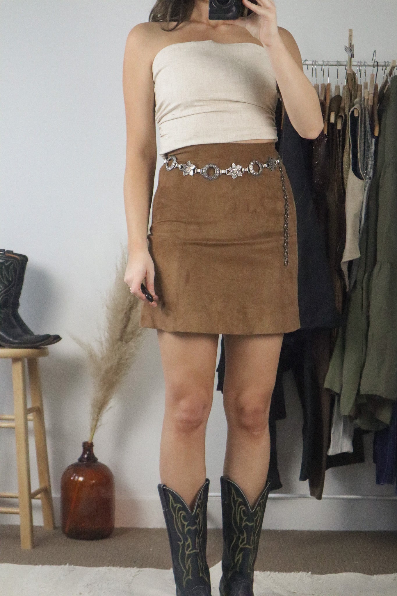 Babaton x Suede Like Mini Skirt (2)