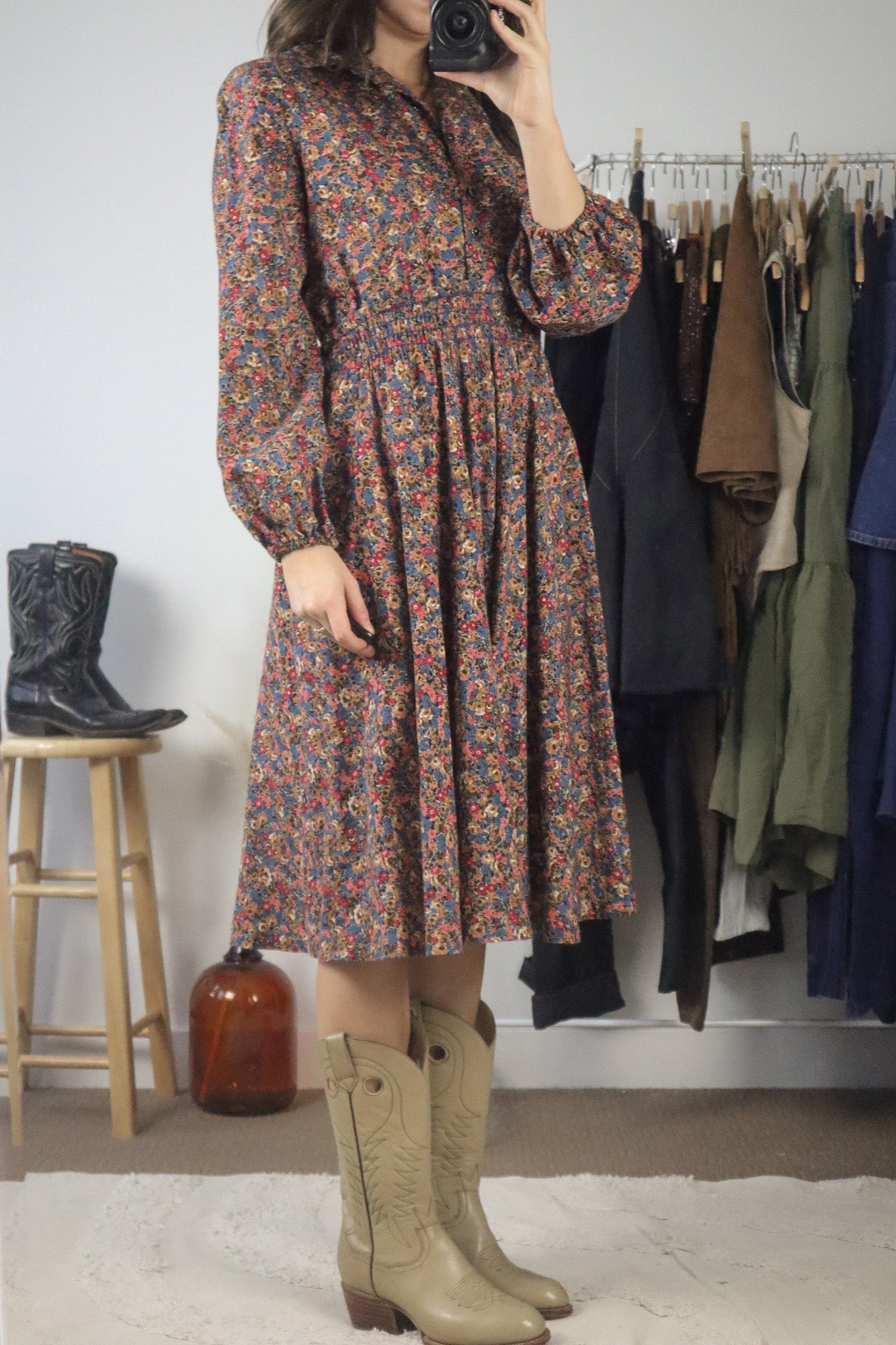 Made in Canada x Vintage x Floral Midi Dress (M)