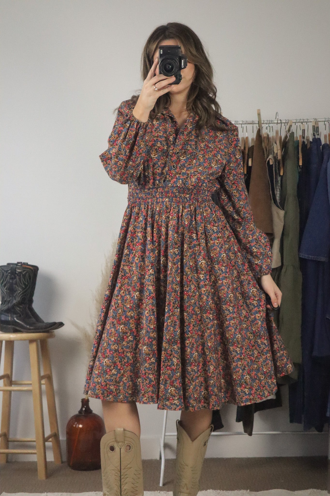 Made in Canada x Vintage x Floral Midi Dress (M)