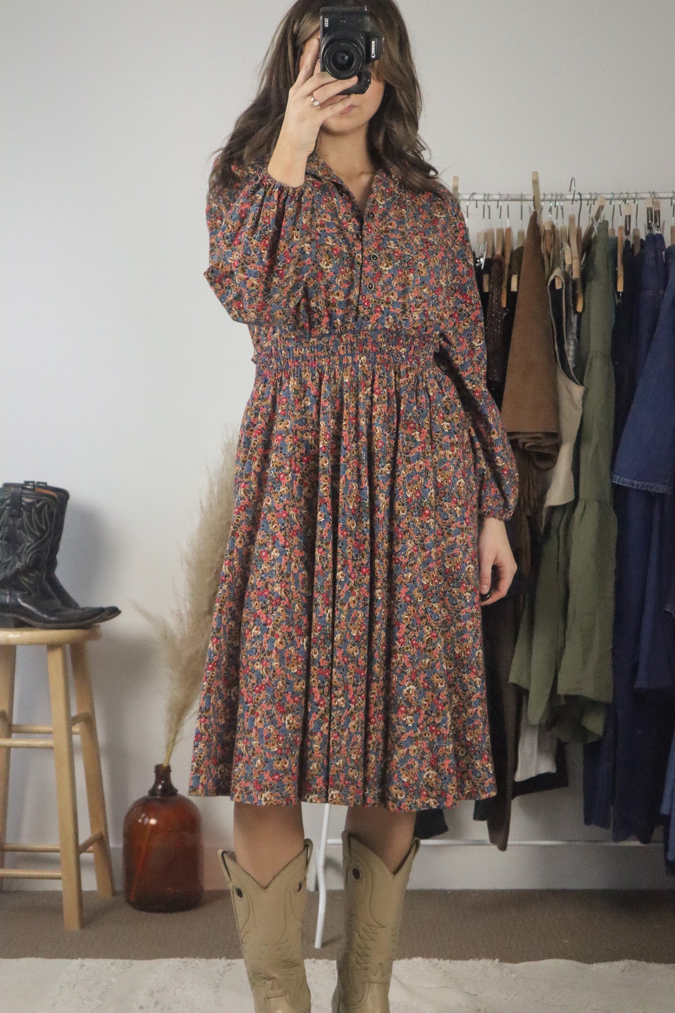 Made in Canada x Vintage x Floral Midi Dress (M)