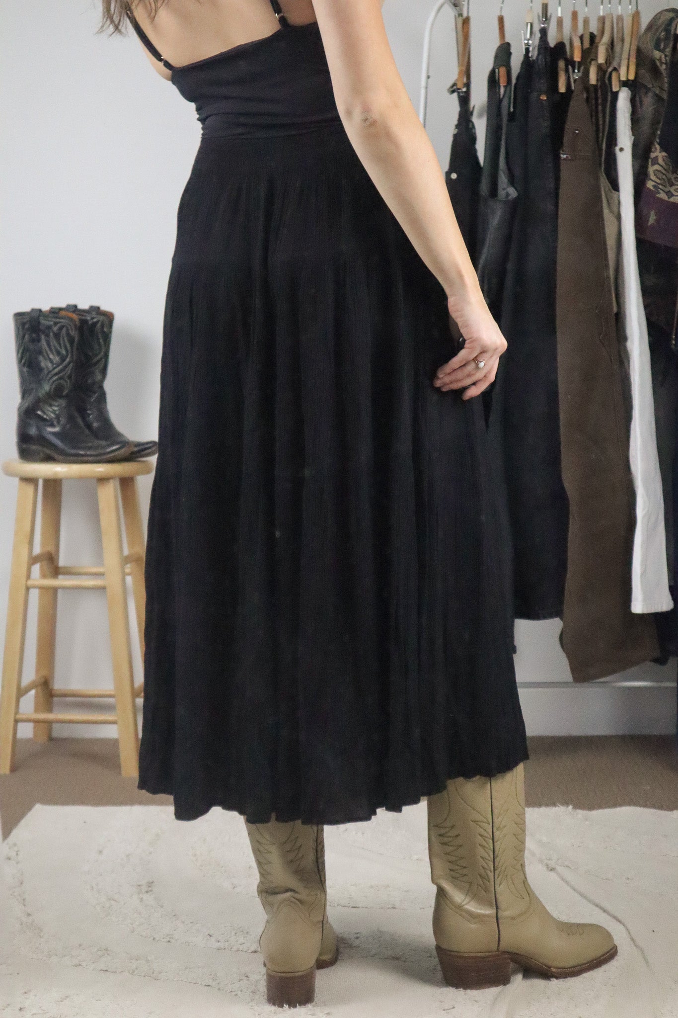 Made in Canada x Vintage x Crinkle Maxi Skirt (L)