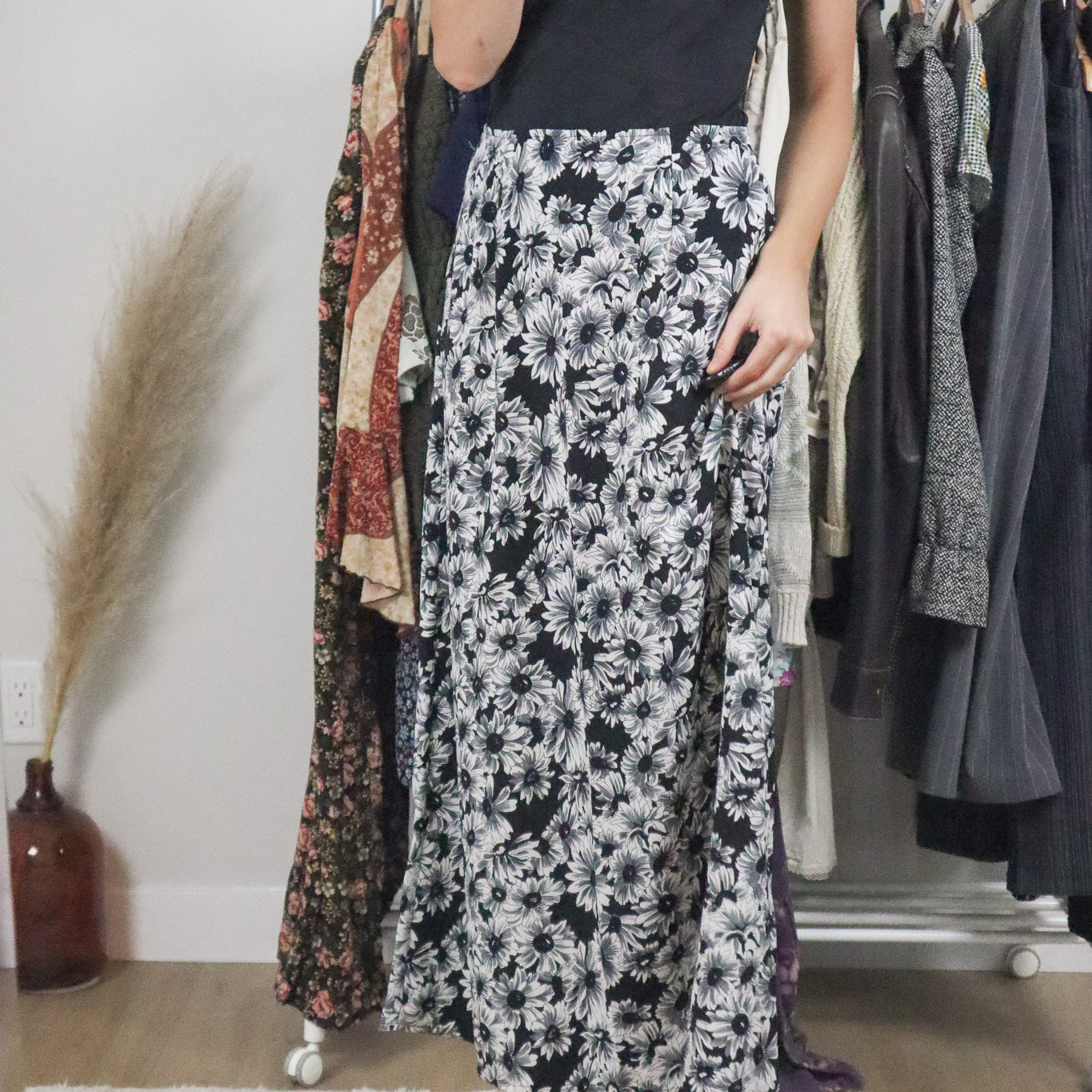 Made in Canada x Vintage x Flower Maxi Skirt (8/10)