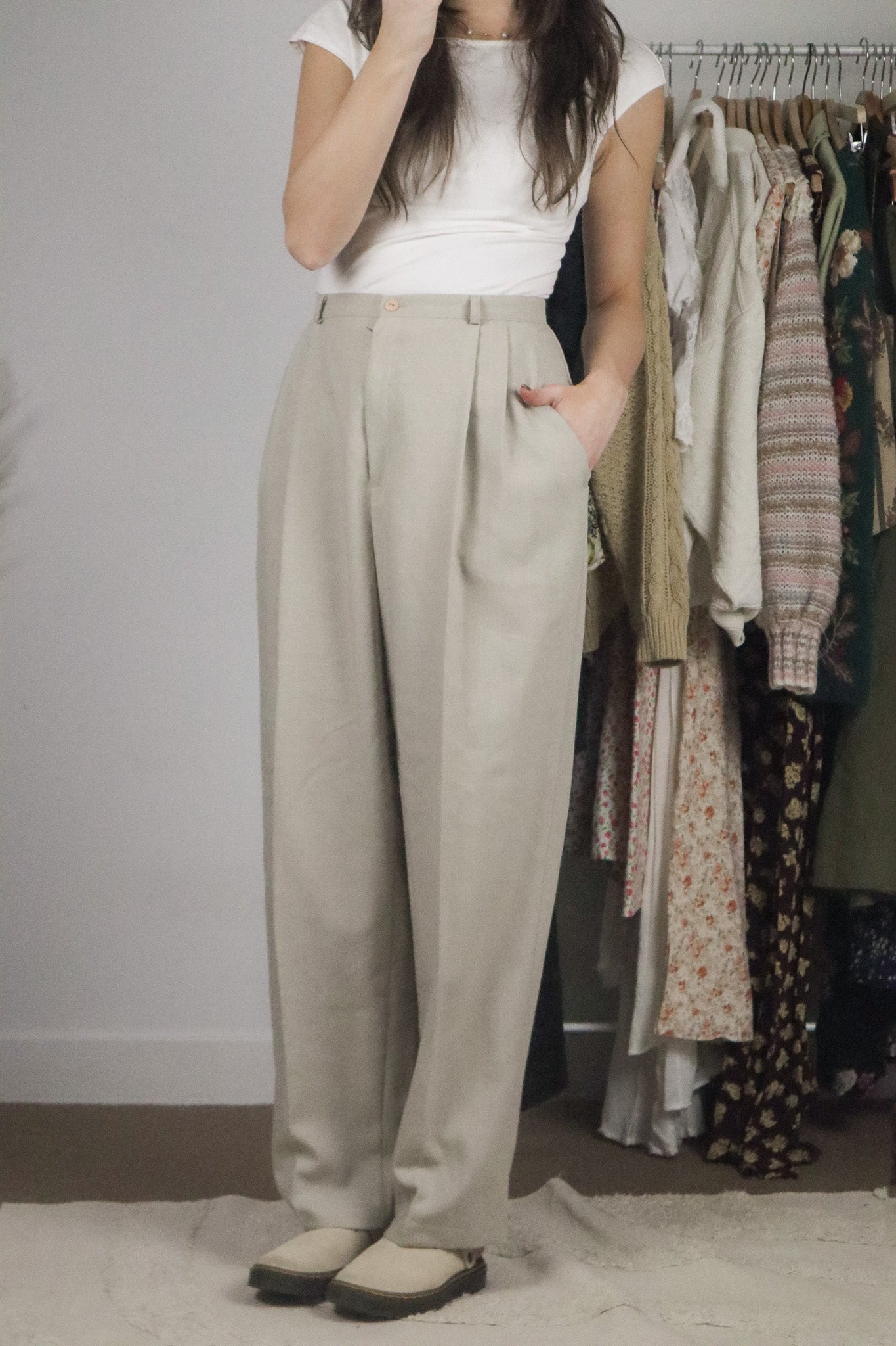Made in Canada x Vintage x Pleated Trousers (31)