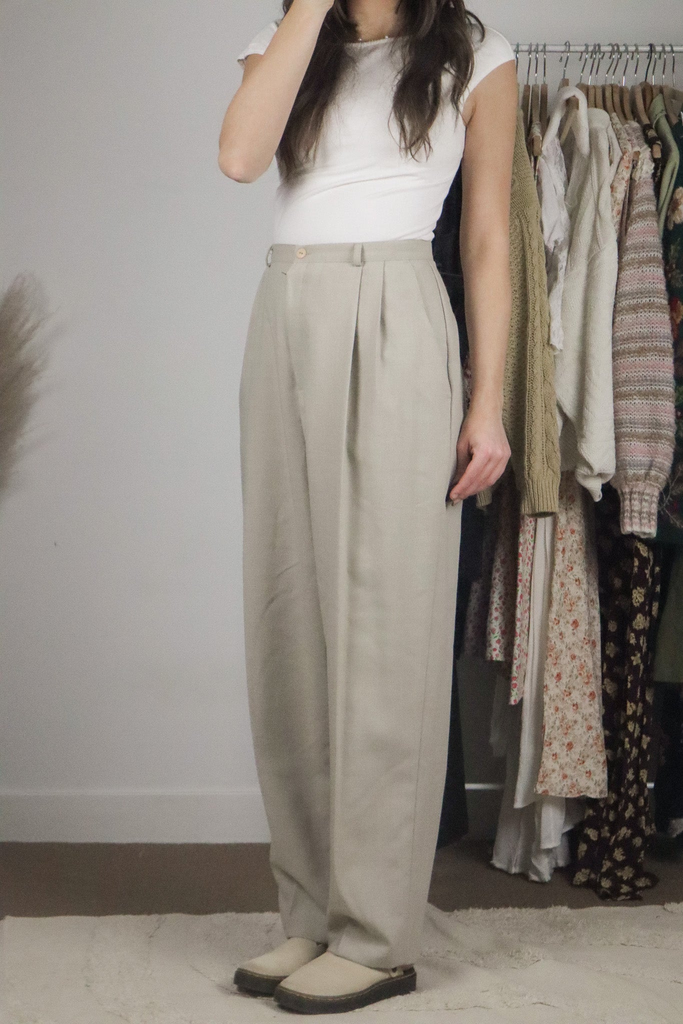 Made in Canada x Vintage x Pleated Trousers (31)