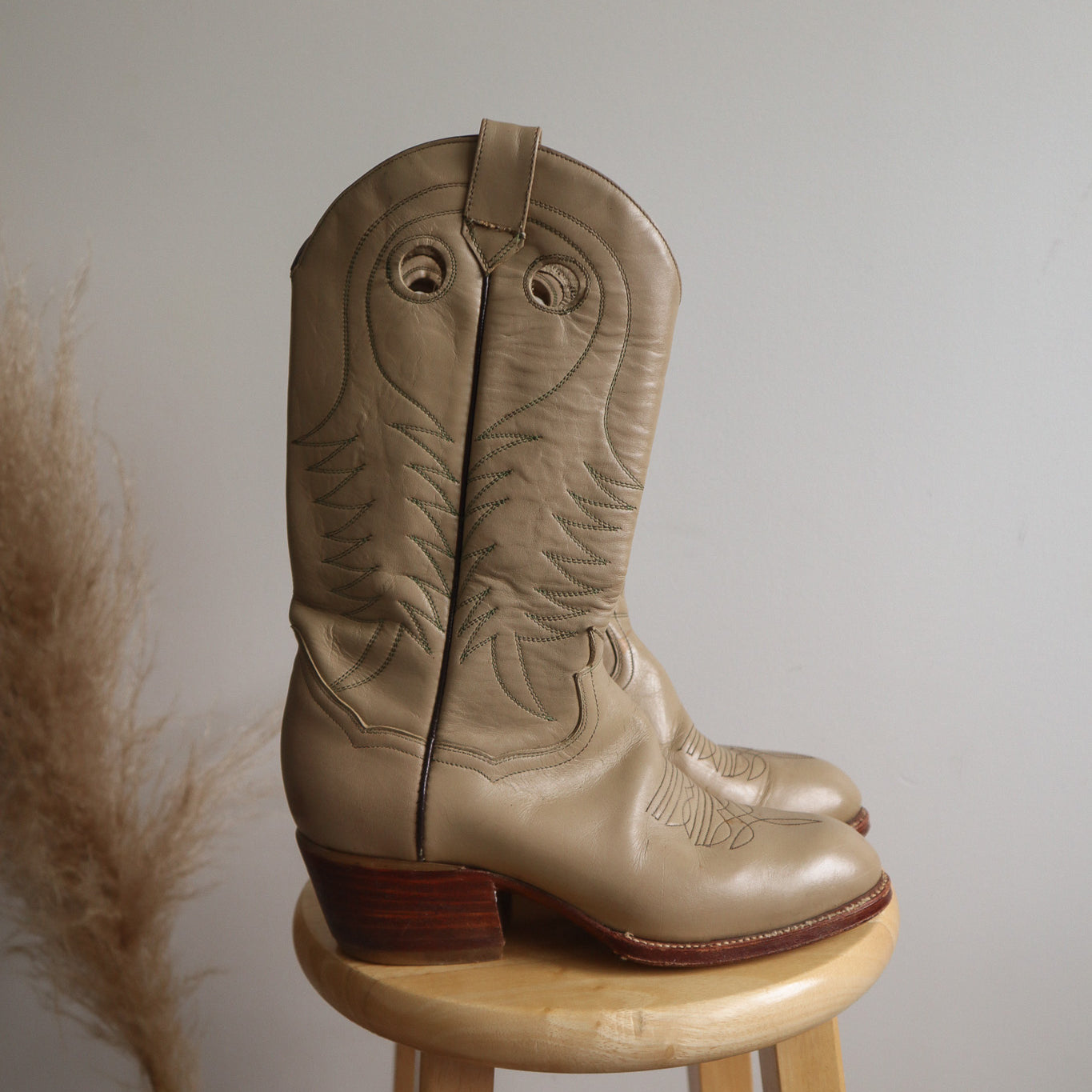 Vintage x Leather Cowboy Boots (W9.5)
