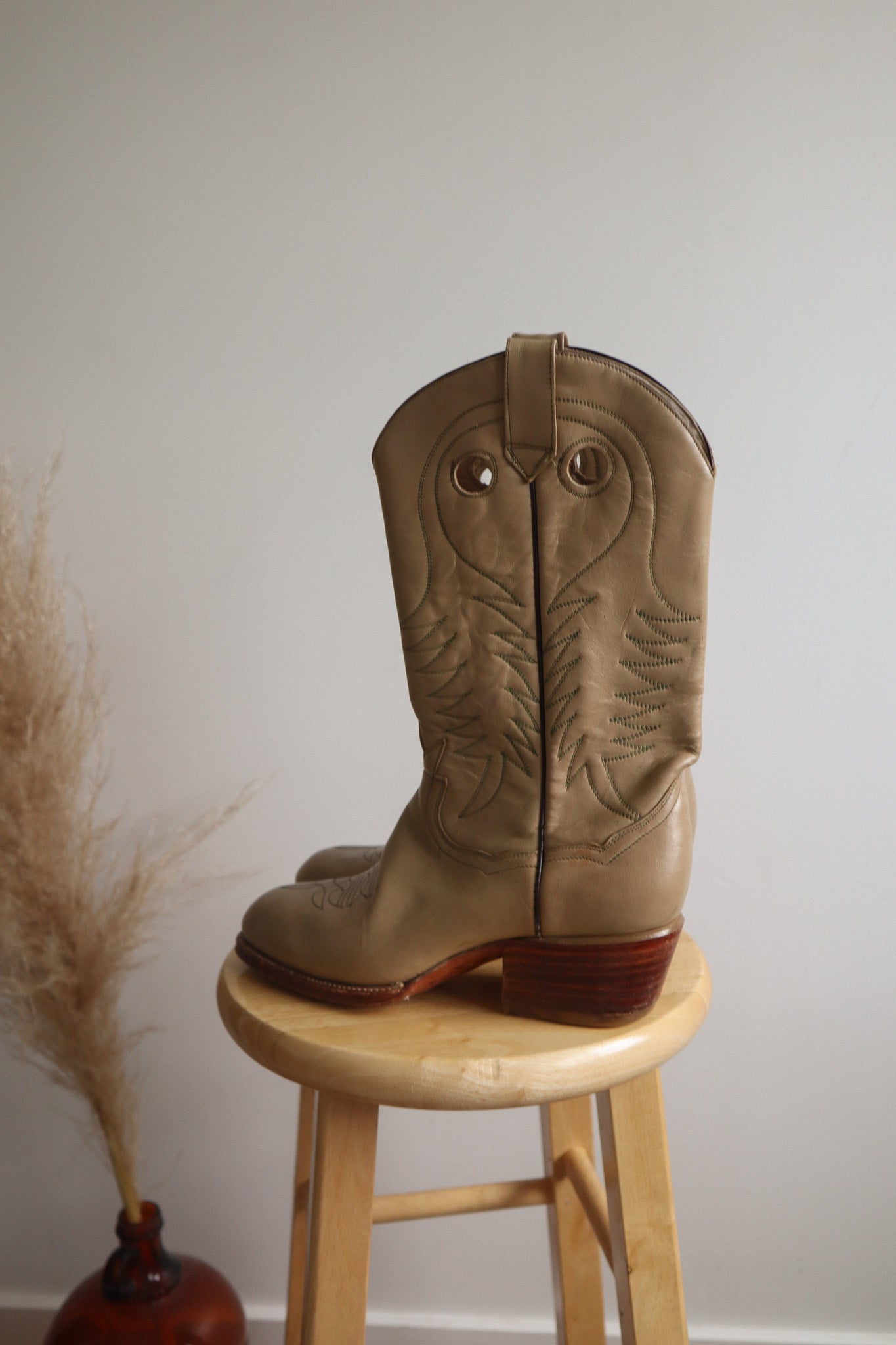 Vintage x Leather Cowboy Boots (W9.5)