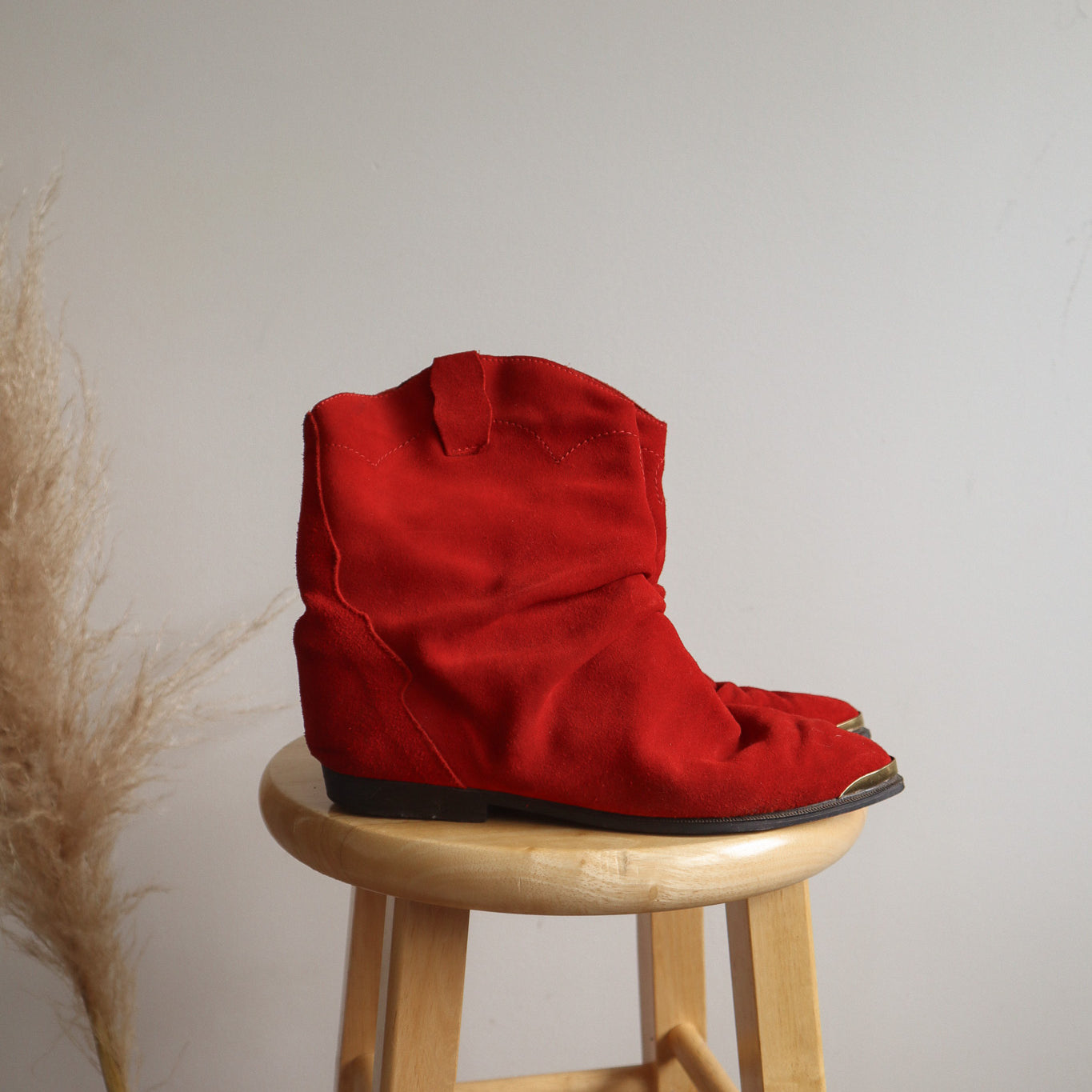 Made in Canada x Vintage x Suede Cowgirl Boots (8)
