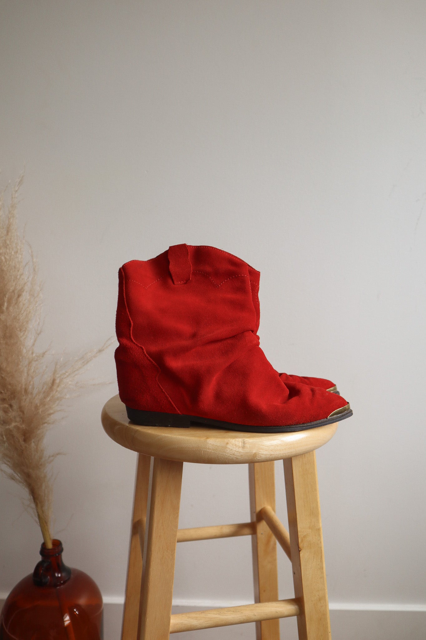 Made in Canada x Vintage x Suede Cowgirl Boots (8)