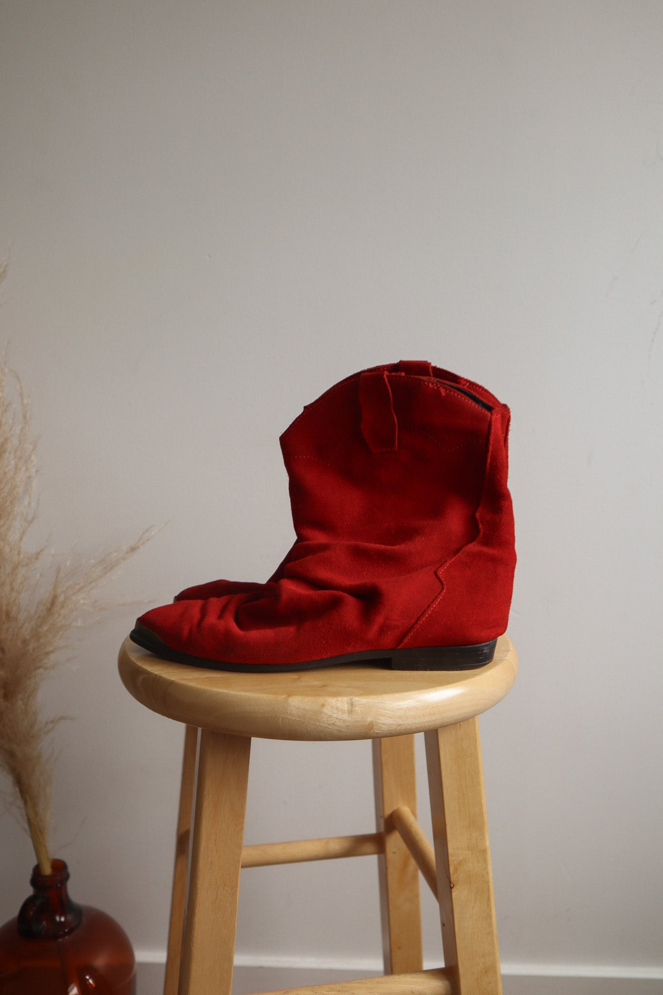 Made in Canada x Vintage x Suede Cowgirl Boots (8)