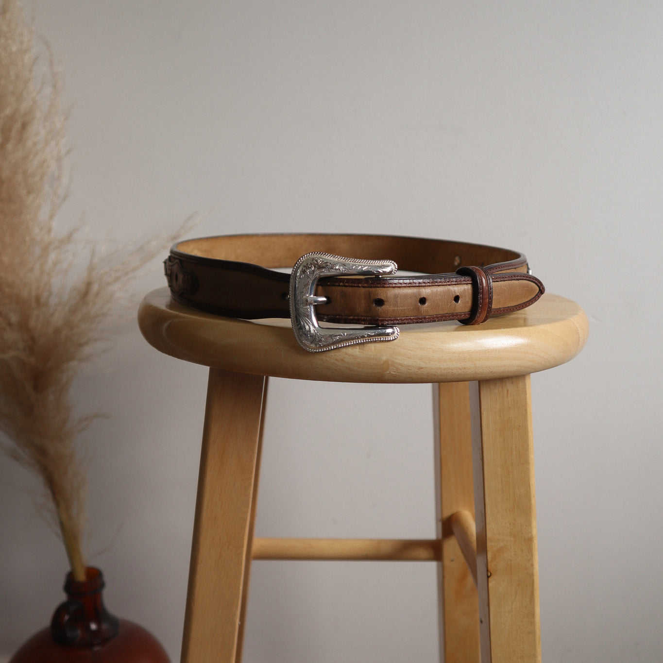 Vintage x Leather Two-Tone Heart Belt (L)