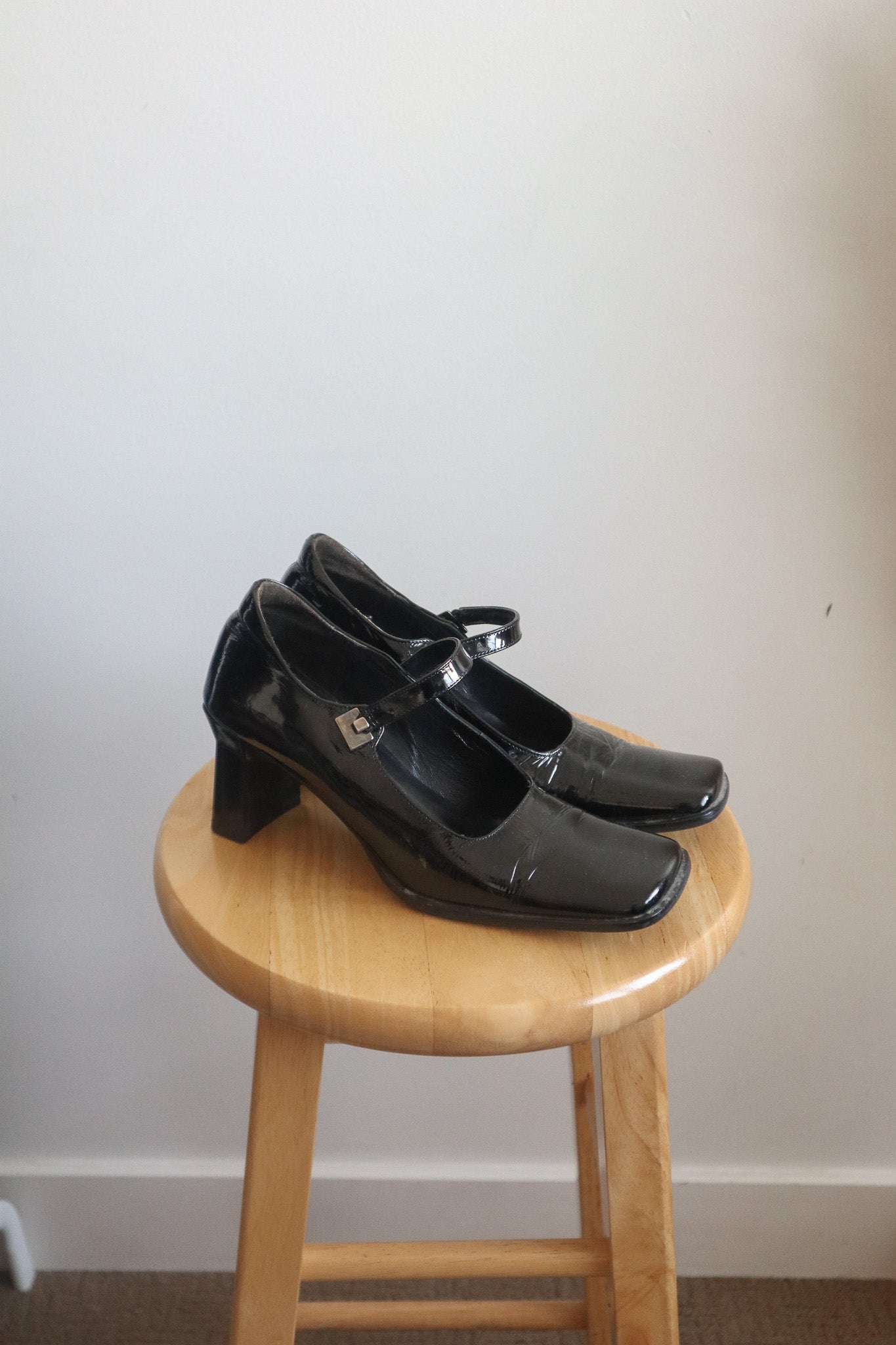Made in Italy x Vintage x Leather Mary Jane (6/6.5)