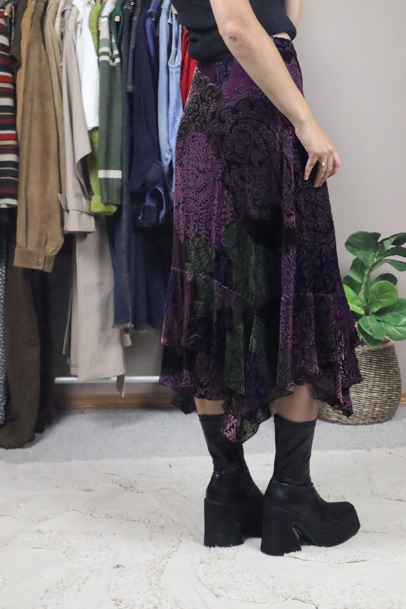 Vintage x Silk Blend Velvet Midi Skirt (4/6)