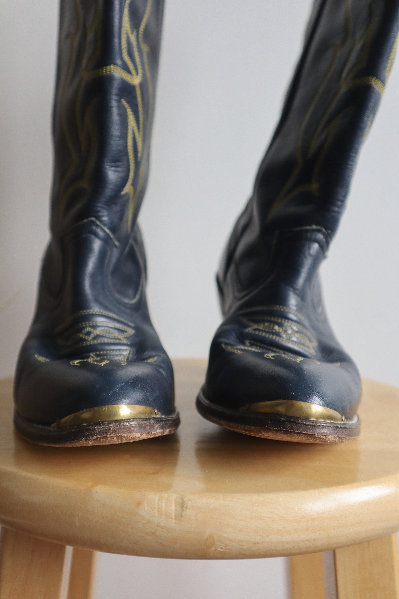 Vintage x Leather x Cowgirl Boots (6/6.5)