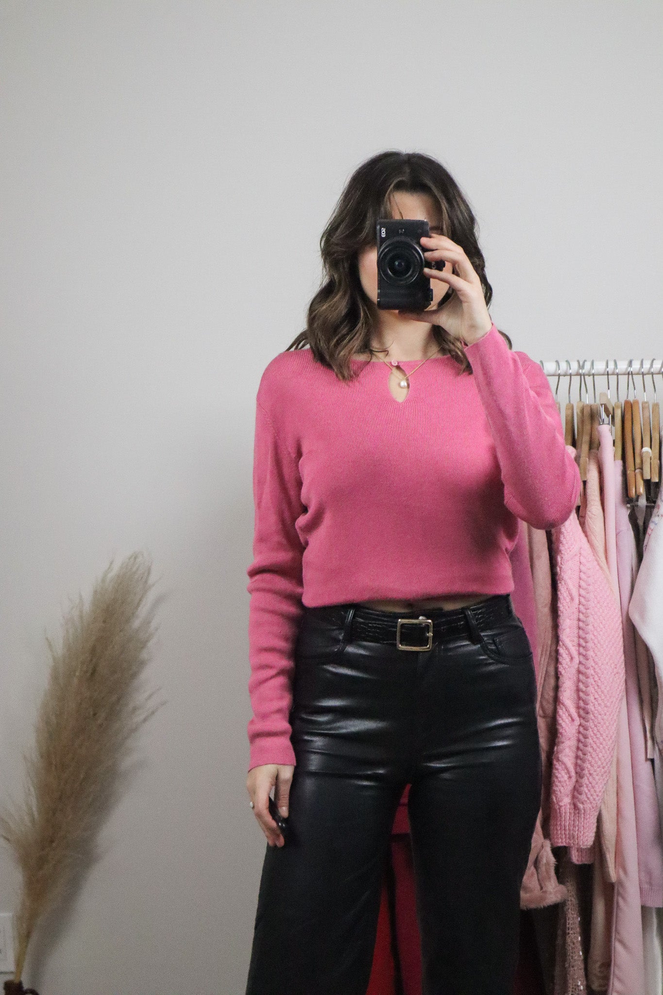 Vintage x Long-Sleeve Key Hole Cut Out Top (S)