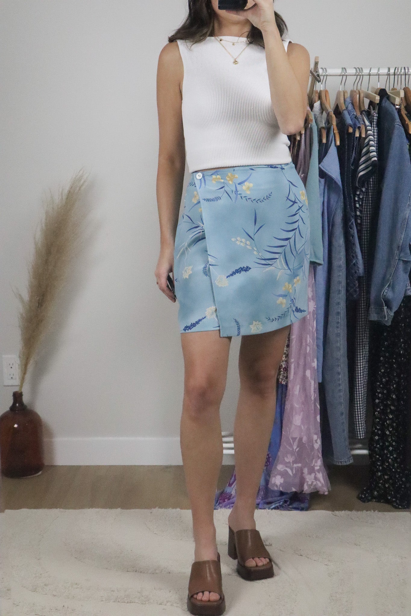 Made in Canada x Vintage x Floral Mini Skirt (8)