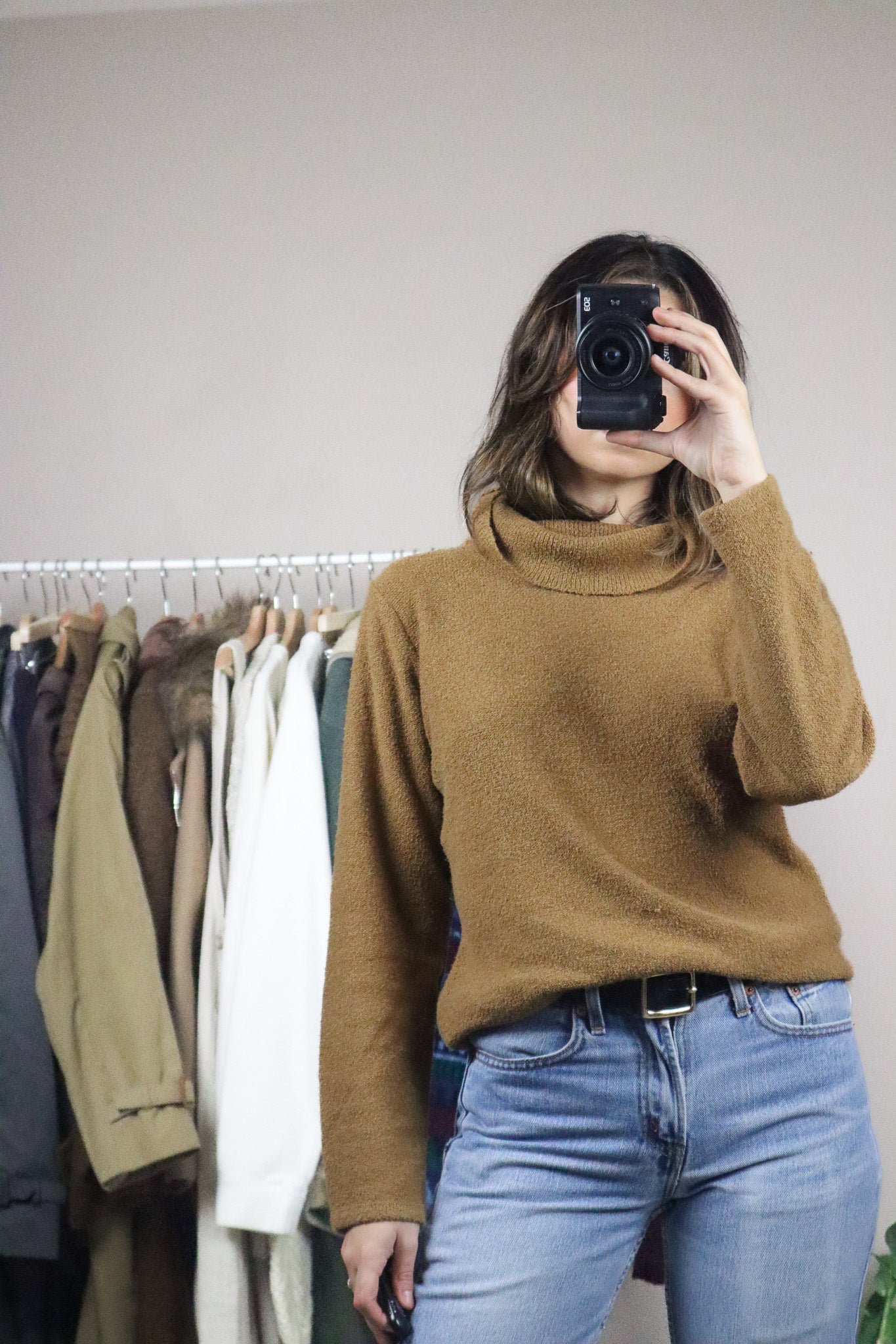 Vintage x Cowl-Neck Sweater (S/M)