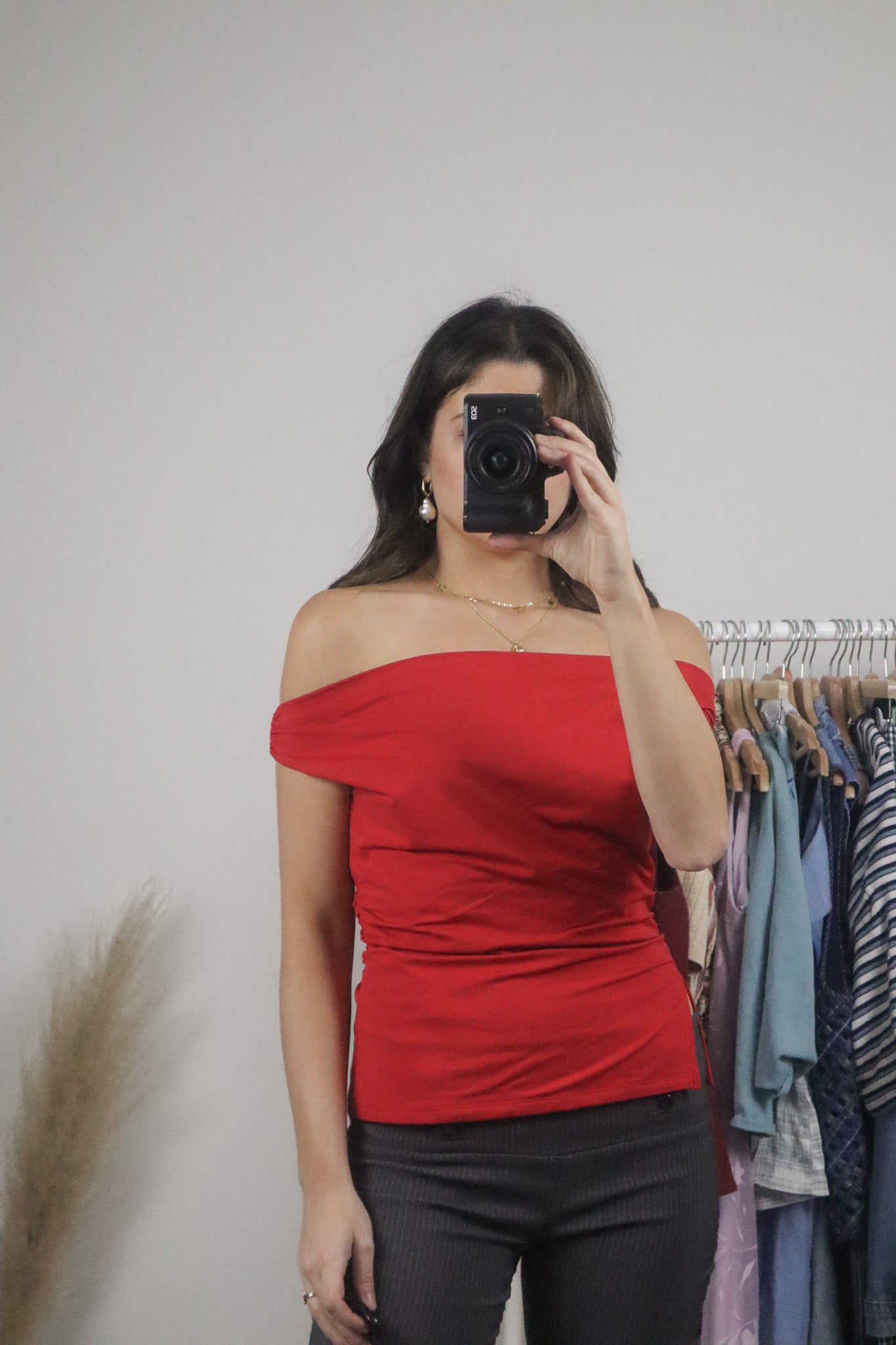 Modern x Off-Shoulder Top (S)