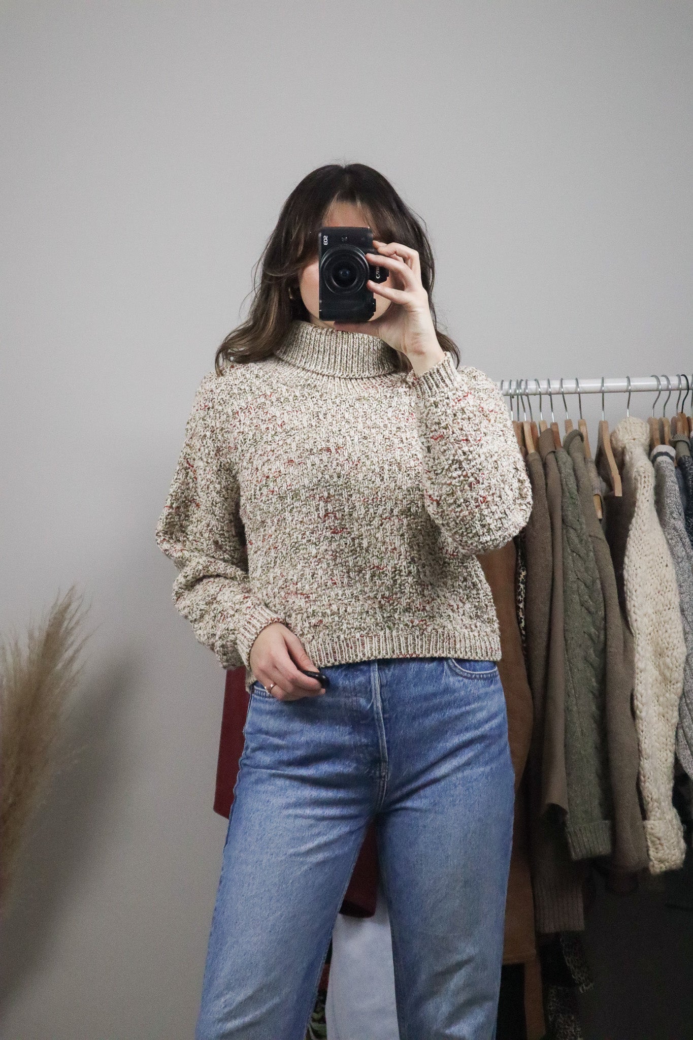 Vintage x Cropped Turtleneck Knit Sweater (S)