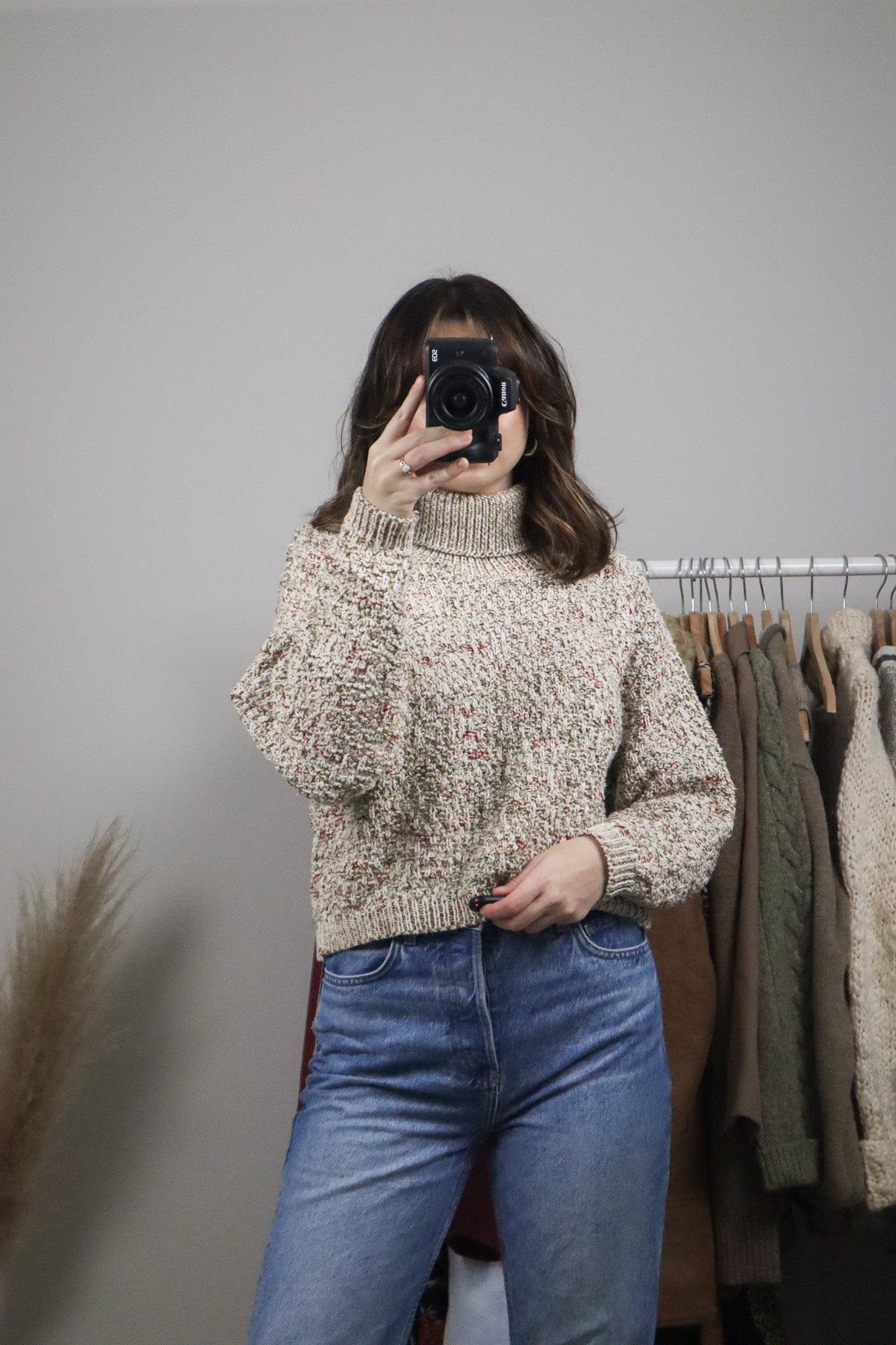 Vintage x Cropped Turtleneck Knit Sweater (S)