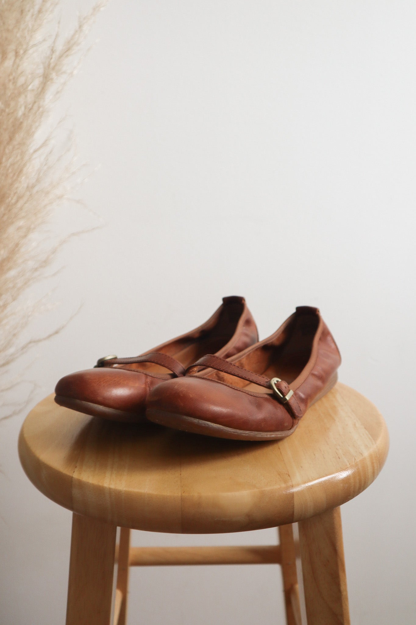 Leather x Ballet Flats (7/7.5)