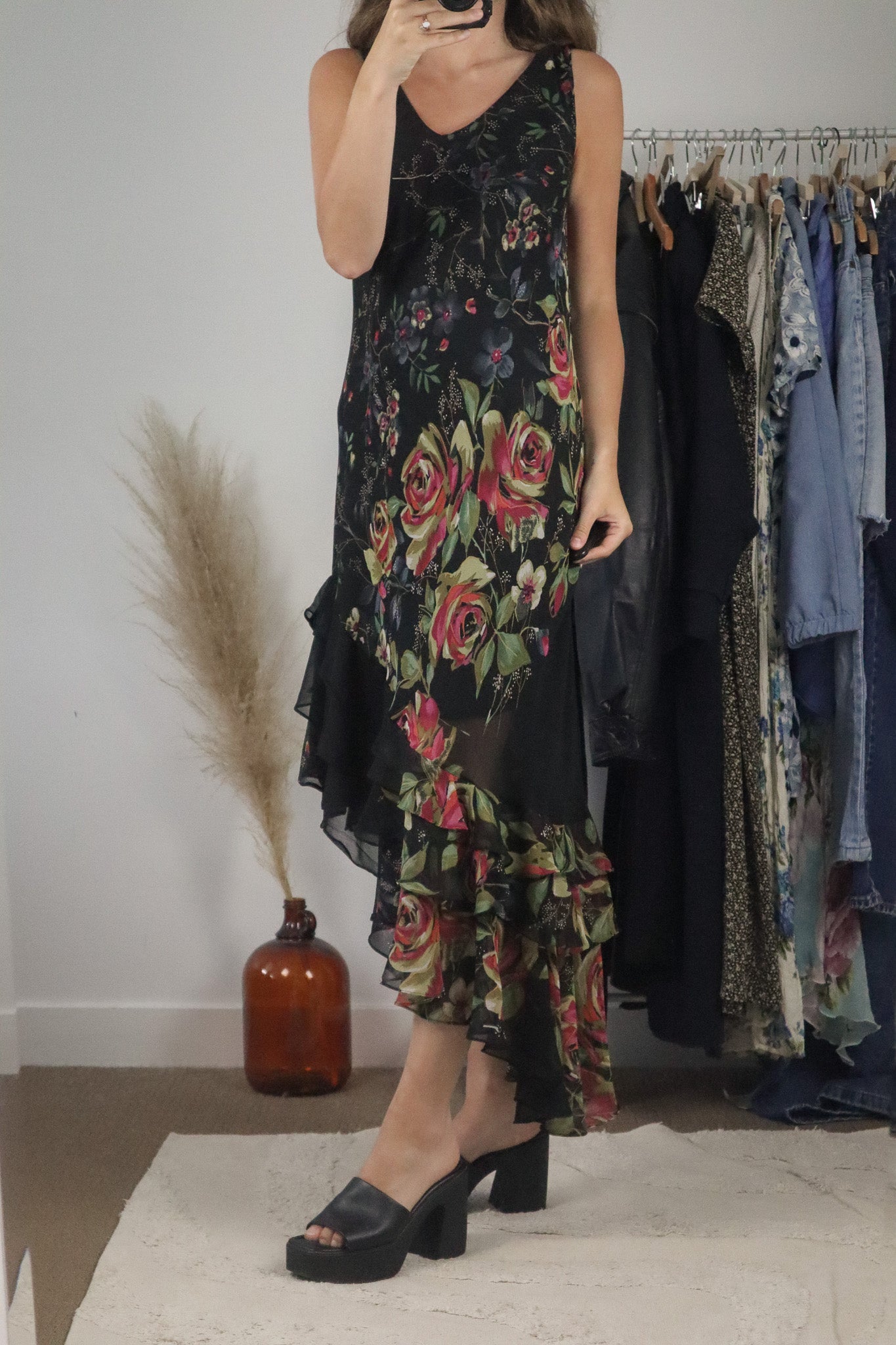 Vintage x Floral Ruffle Dress (M)