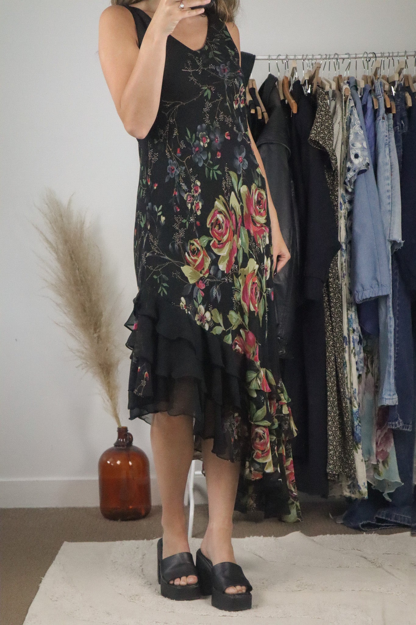 Vintage x Floral Ruffle Dress (M)