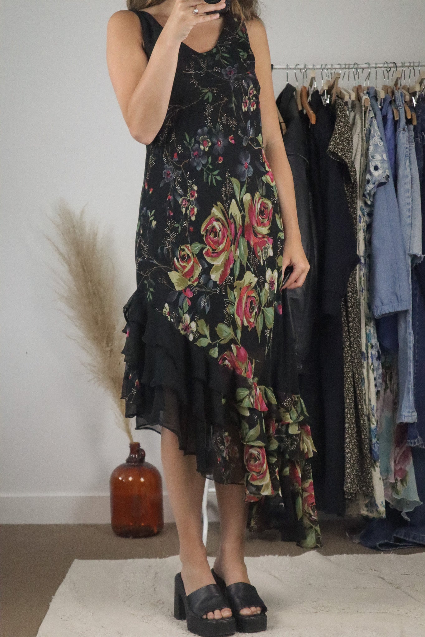 Vintage x Floral Ruffle Dress (M)