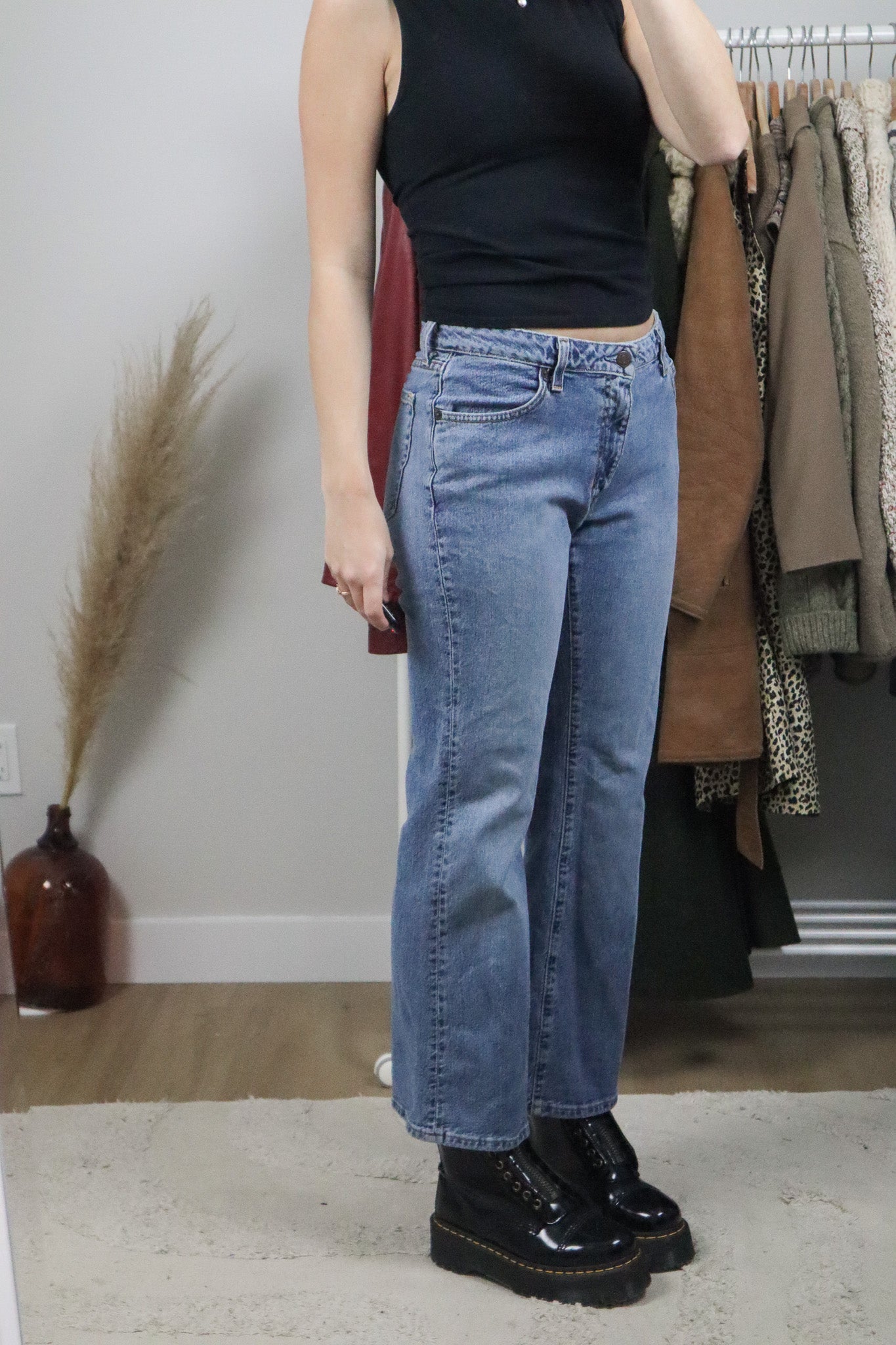Vintage x Low Rise Flare Jeans (4)