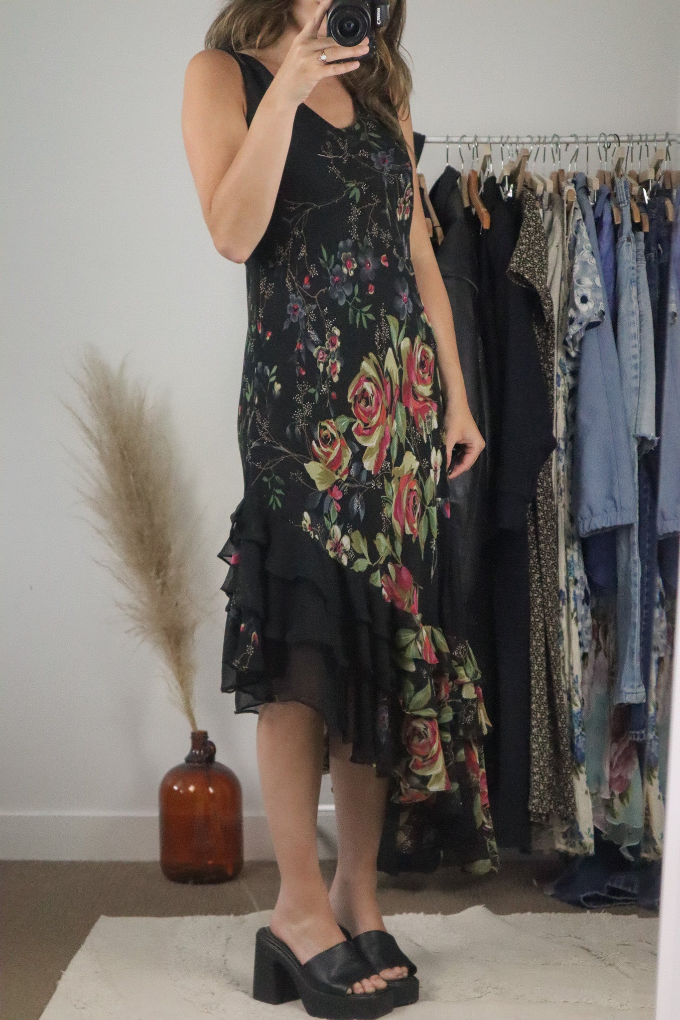Vintage x Floral Ruffle Dress (M)