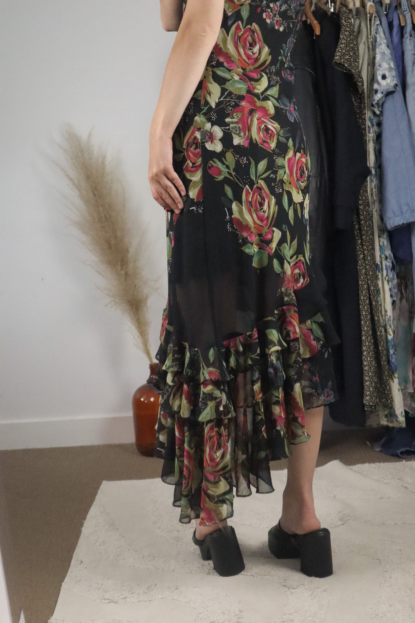 Vintage x Floral Ruffle Dress (M)