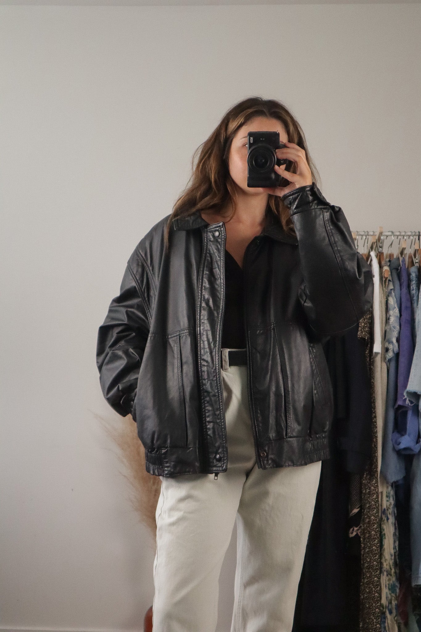 Made in Canada x Vintage x Leather Jacket w/ Down Lining (L/XL)