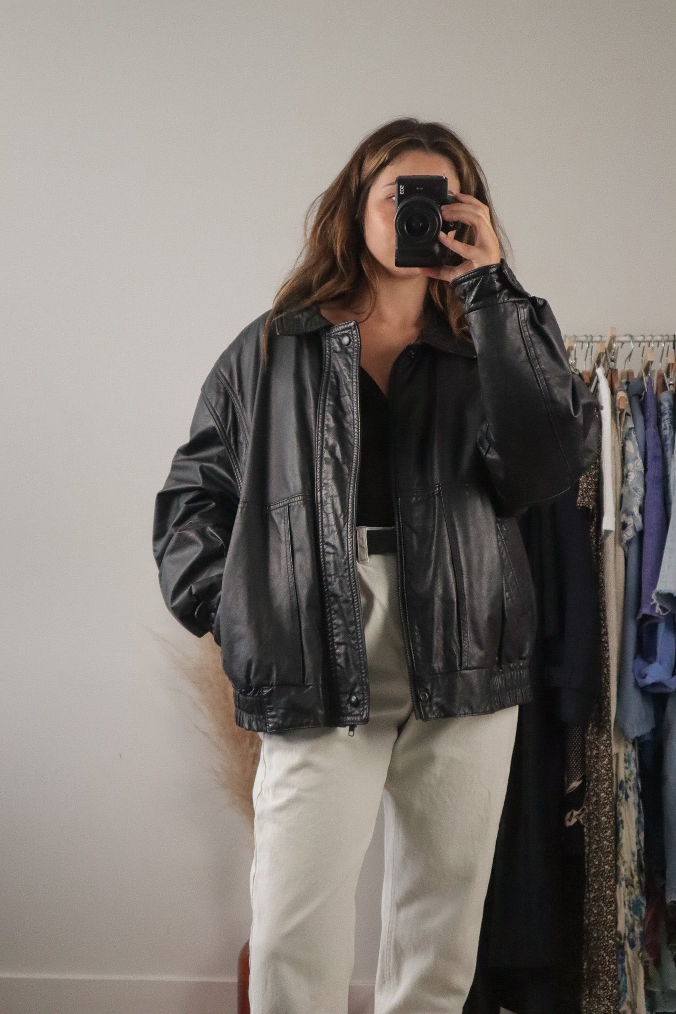 Made in Canada x Vintage x Leather Jacket w/ Down Lining (L/XL)
