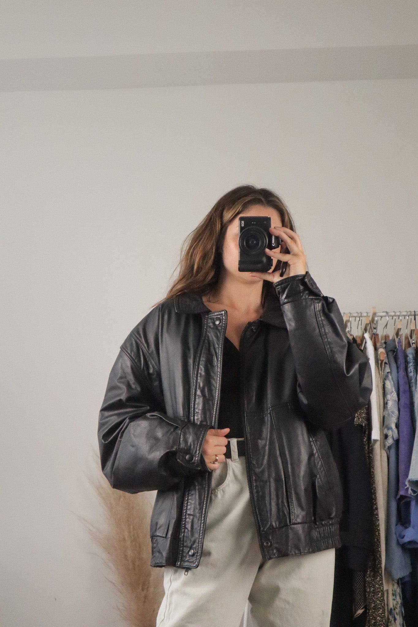 Made in Canada x Vintage x Leather Jacket w/ Down Lining (L/XL)