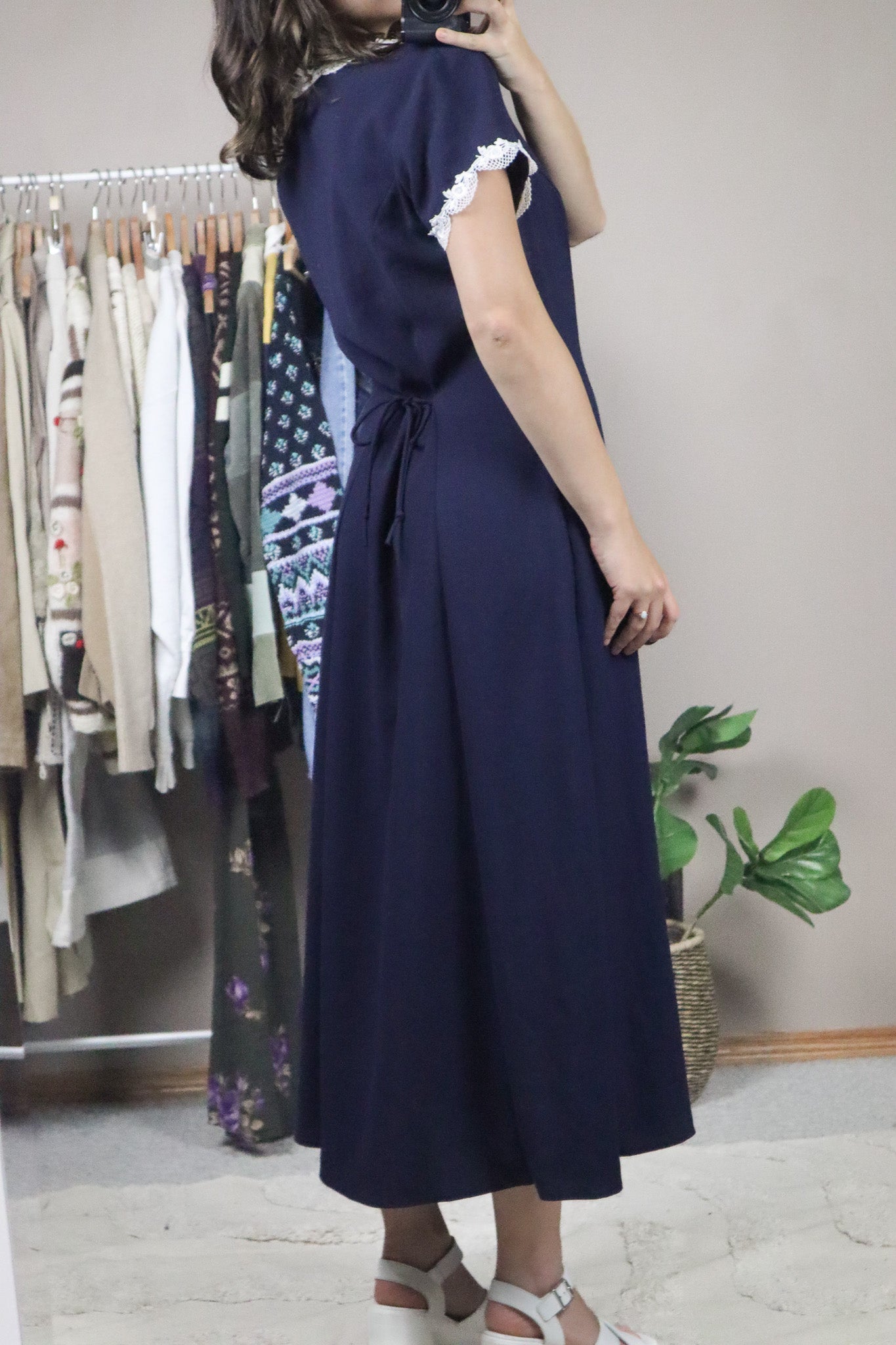 Made in Canada x Vintage x Collared Maxi Dress (8)