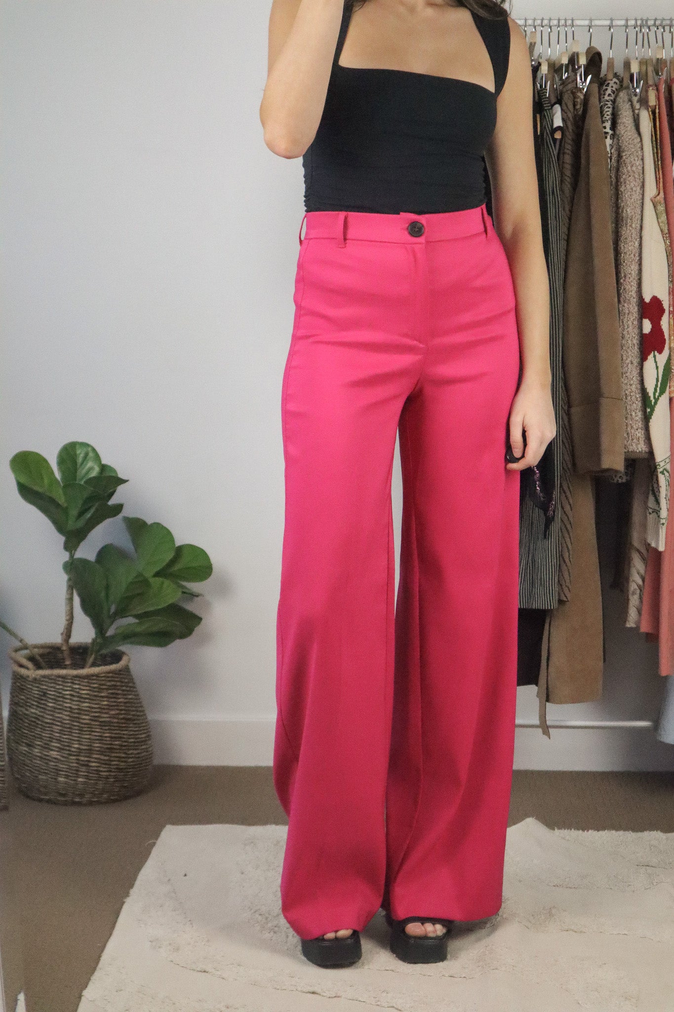 Modern x Wide-Leg Pants (S)