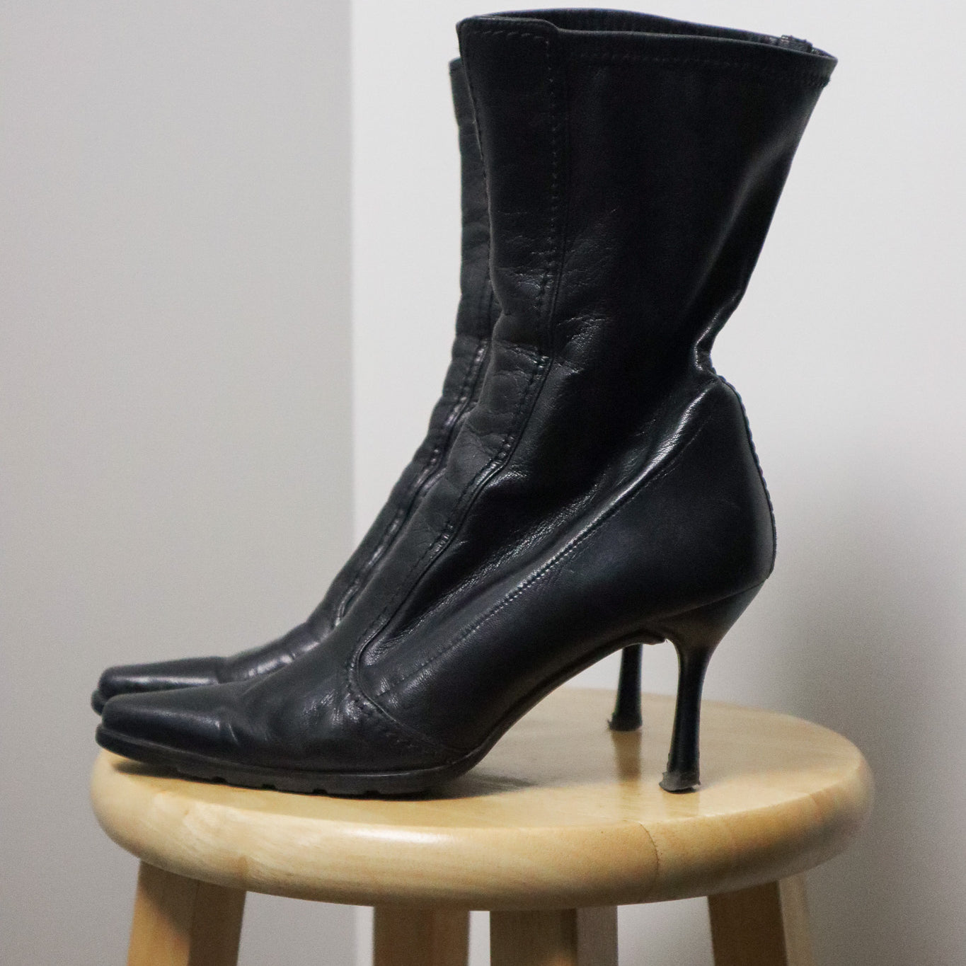 Vintage x Stuart Weitzman x Leather Boots (5.5)